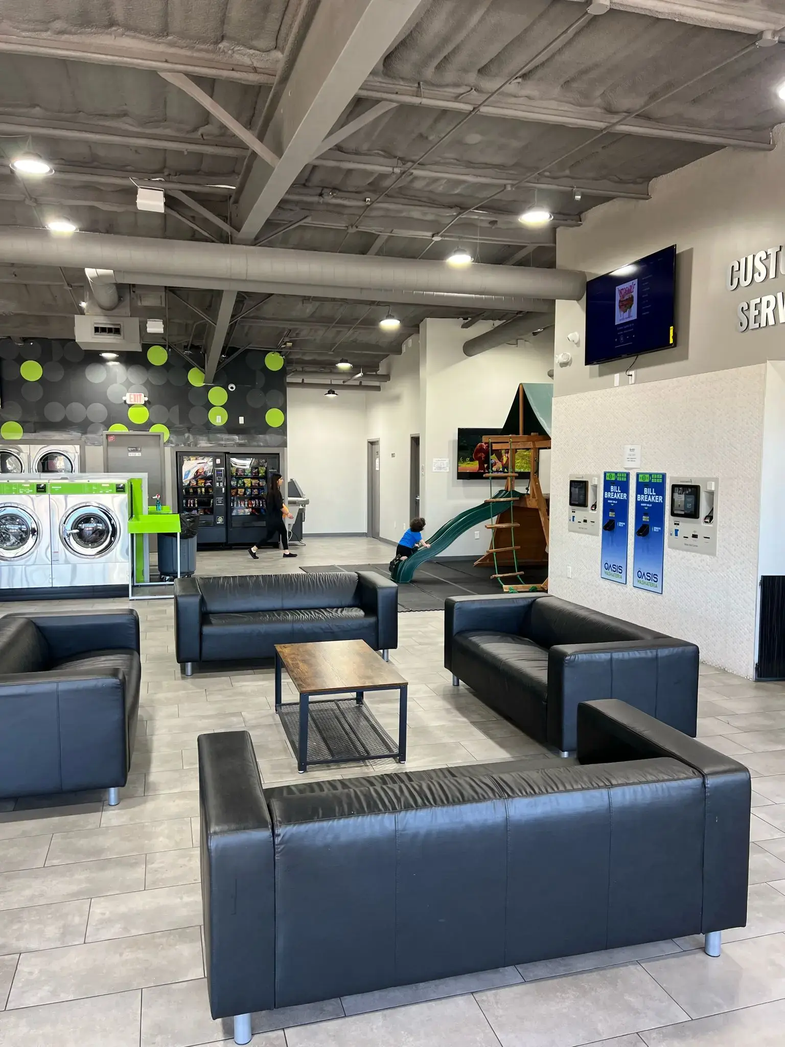 Oasis Washateria Burke thumbnail 2