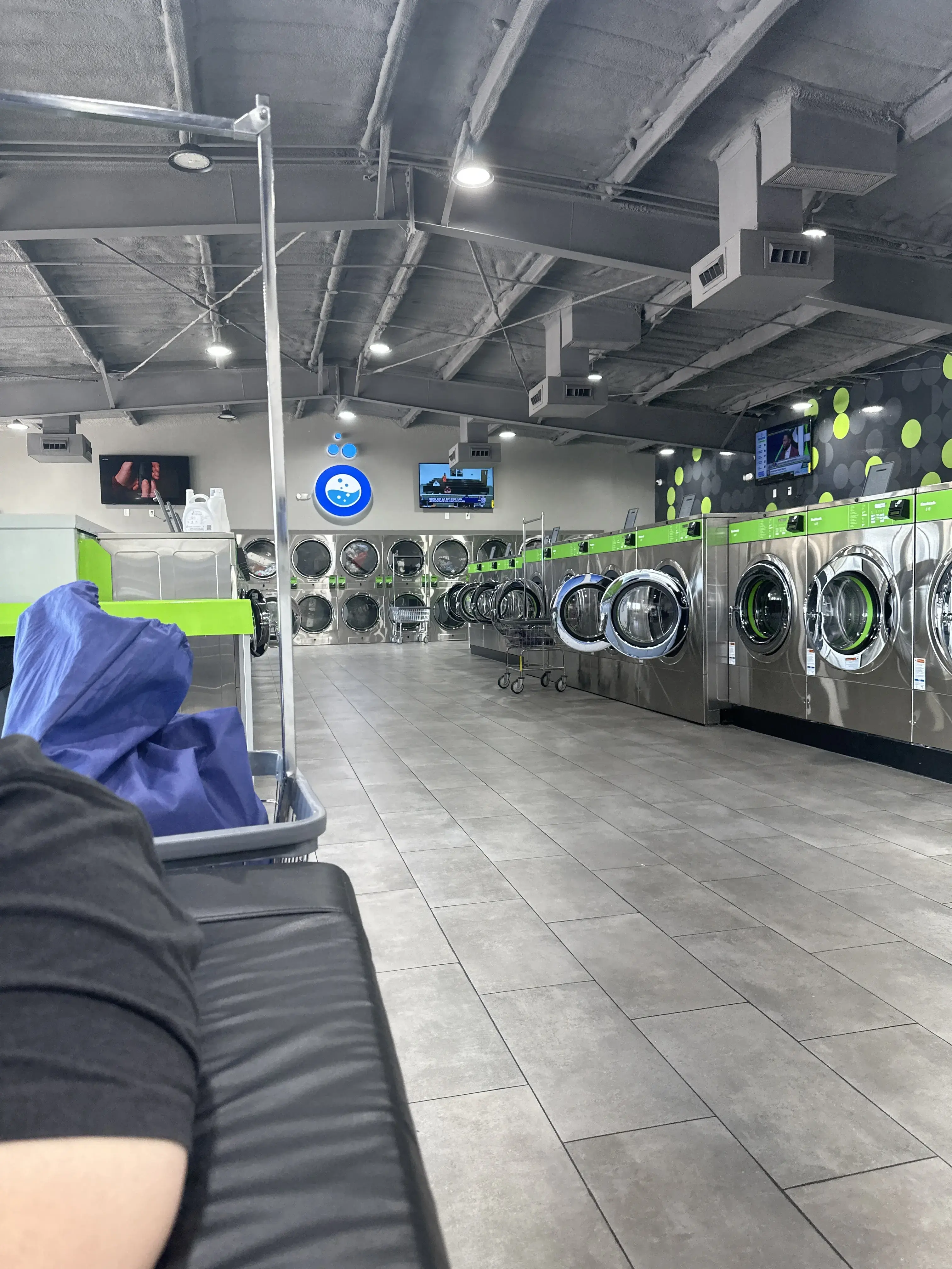 Oasis Washateria Burke thumbnail 19