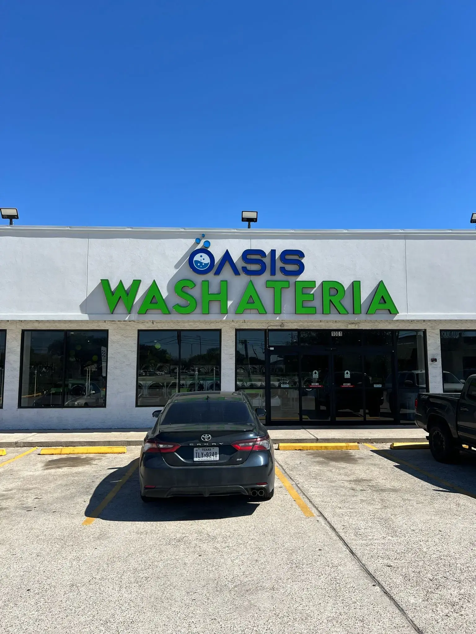 Oasis Washateria Burke thumbnail 3
