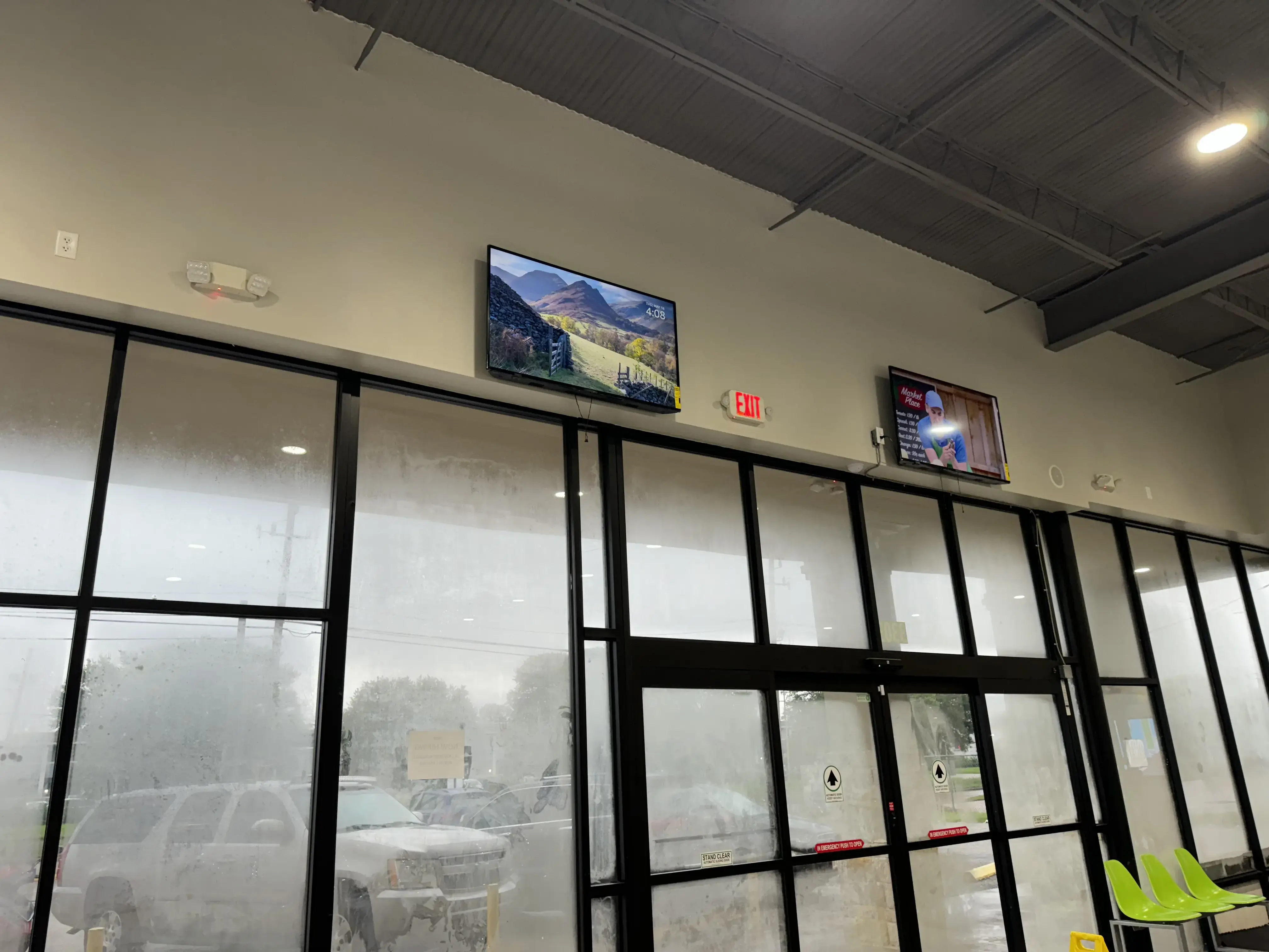 Oasis Washateria Mangum - Image 8