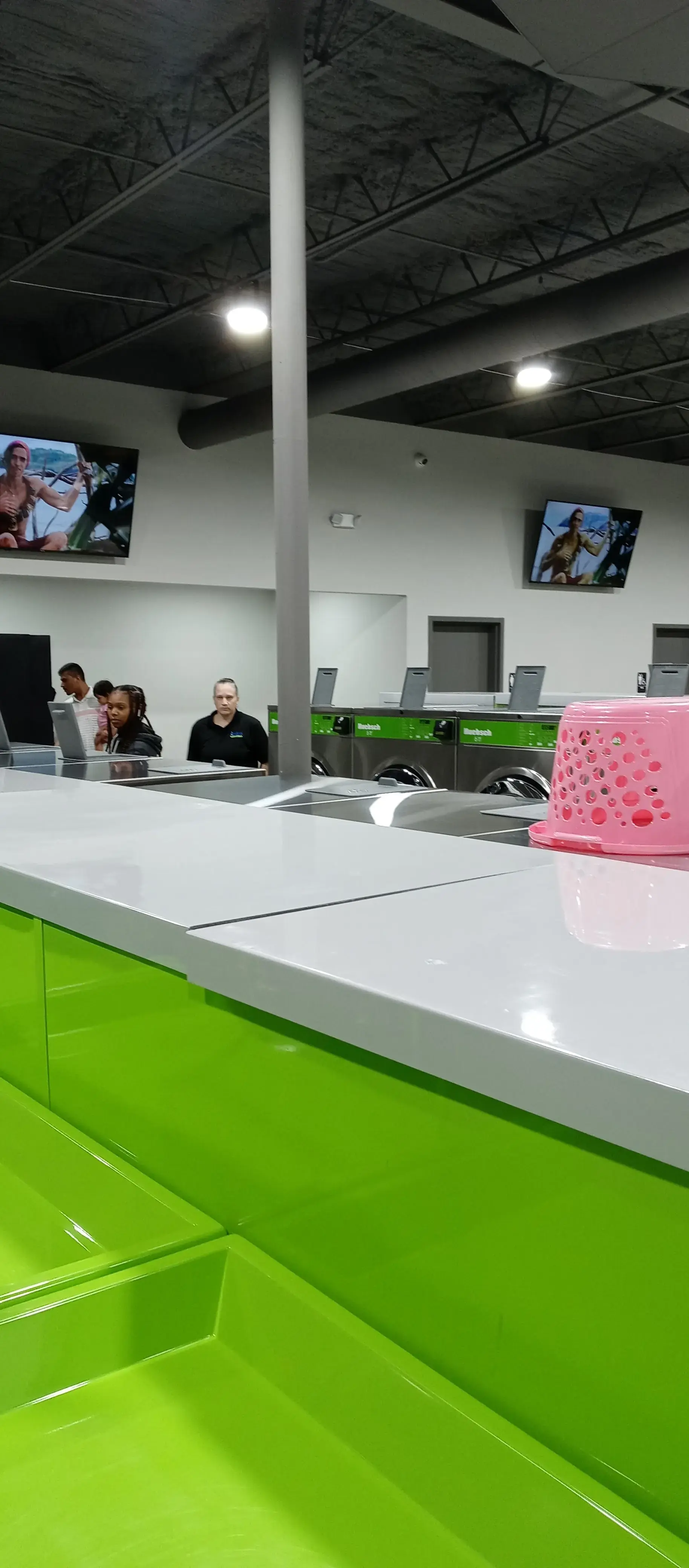 Oasis Washateria Post Oak thumbnail 15