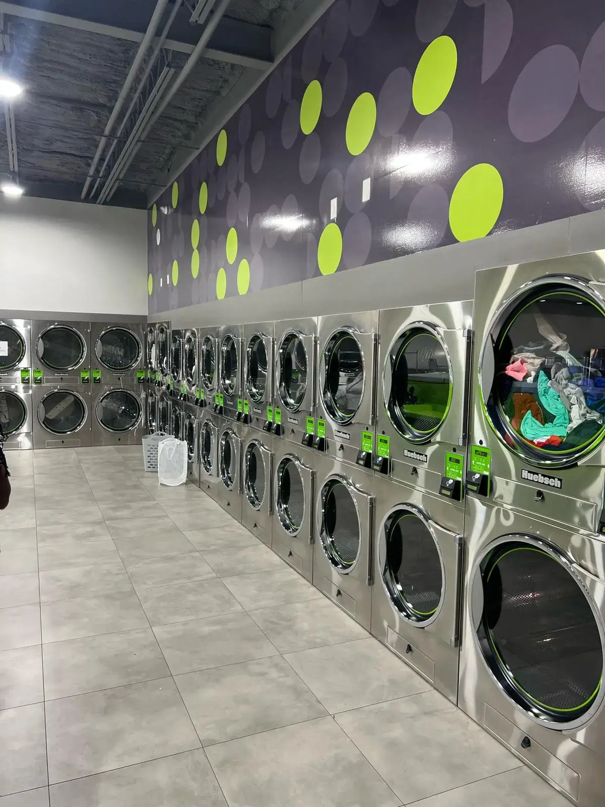 Oasis Washateria Post Oak - Image 3