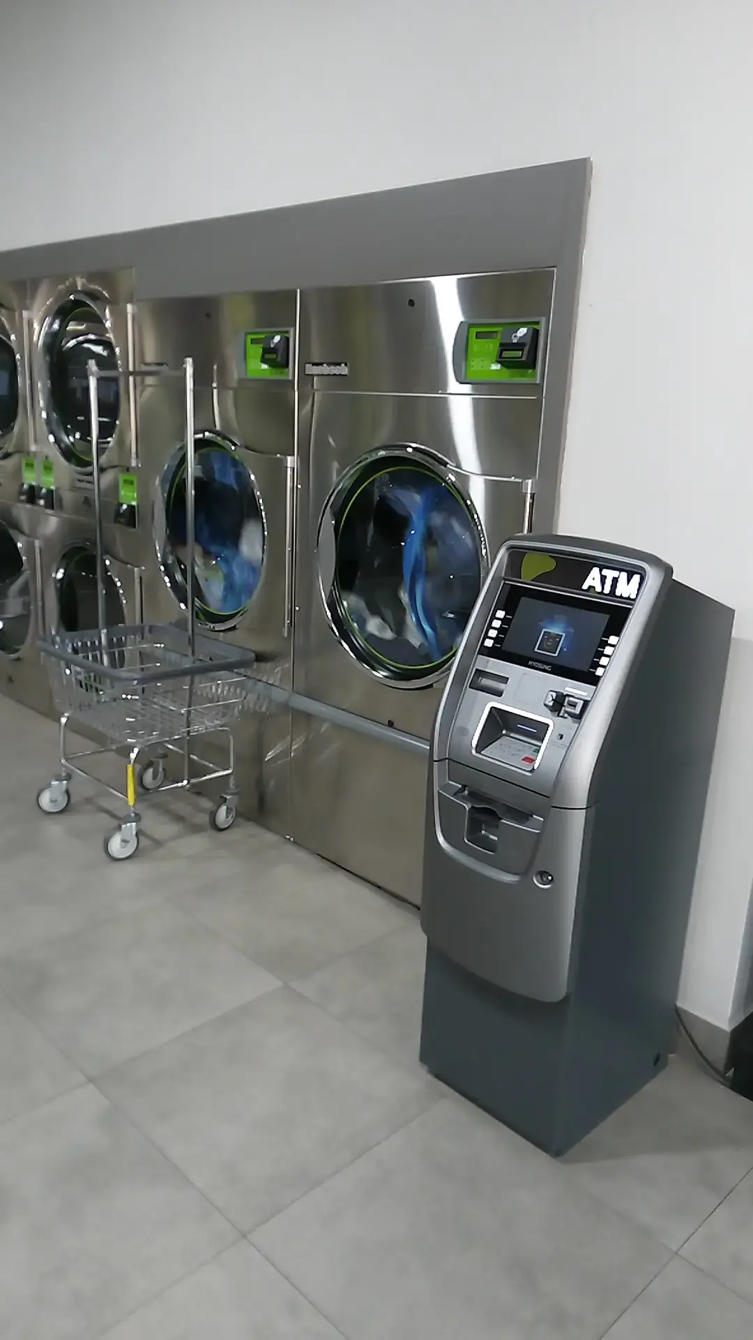 Oasis Washateria Post Oak - Image 17