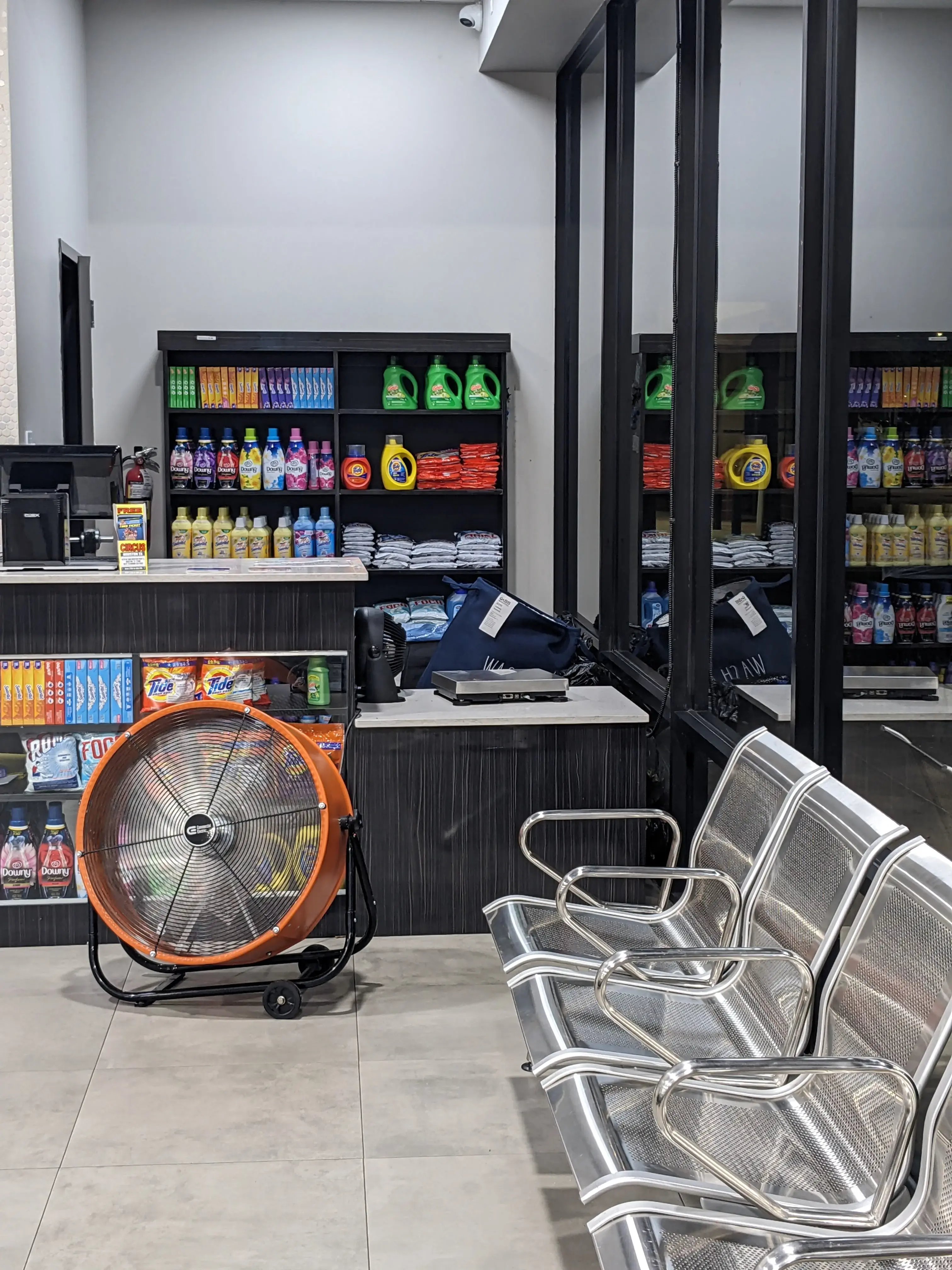 Oasis Washateria Post Oak - Image 7