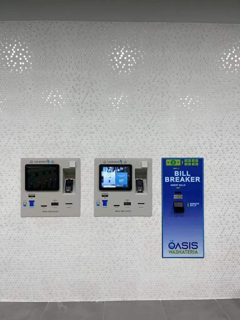 Oasis Washateria Post Oak - Image 13