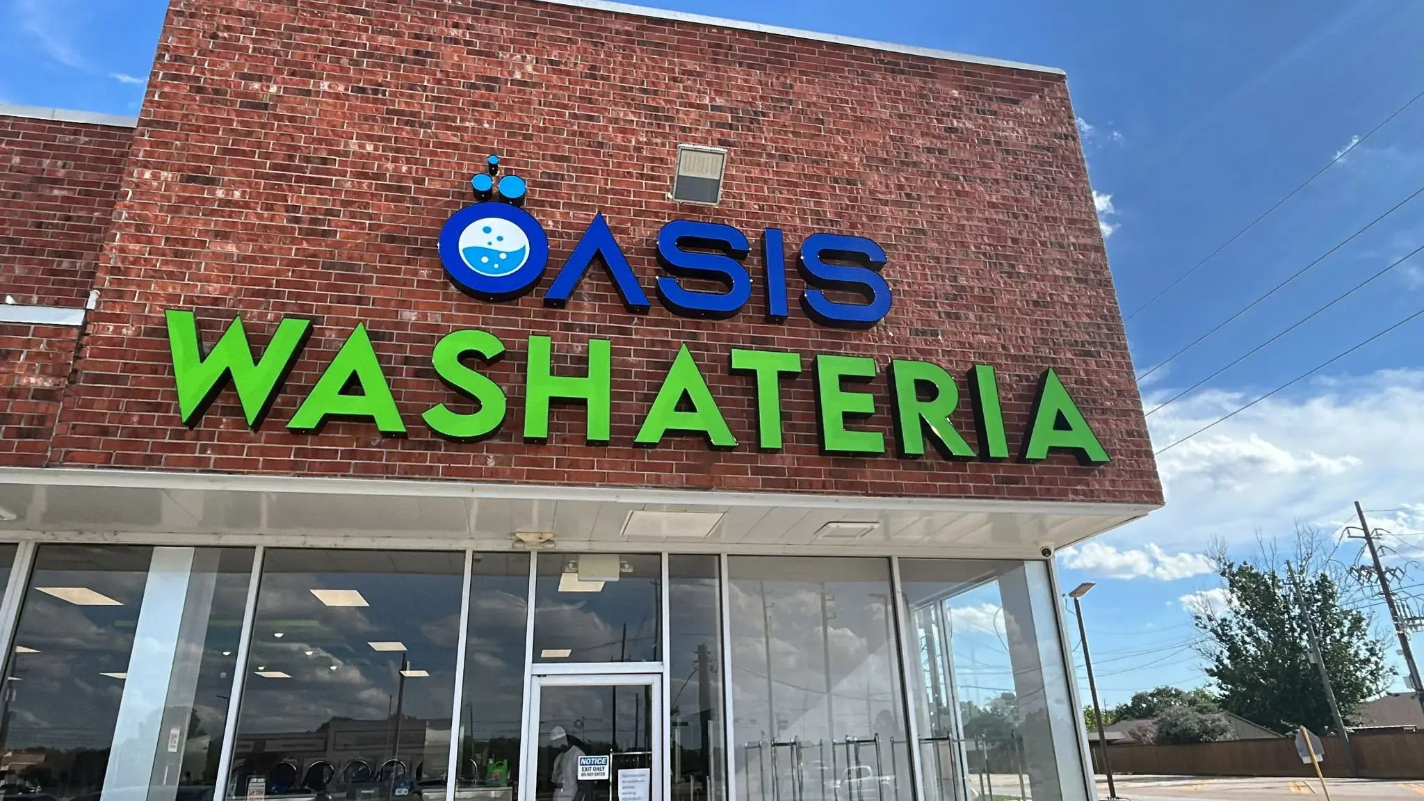 Oasis Washateria Spears rd - Image 3