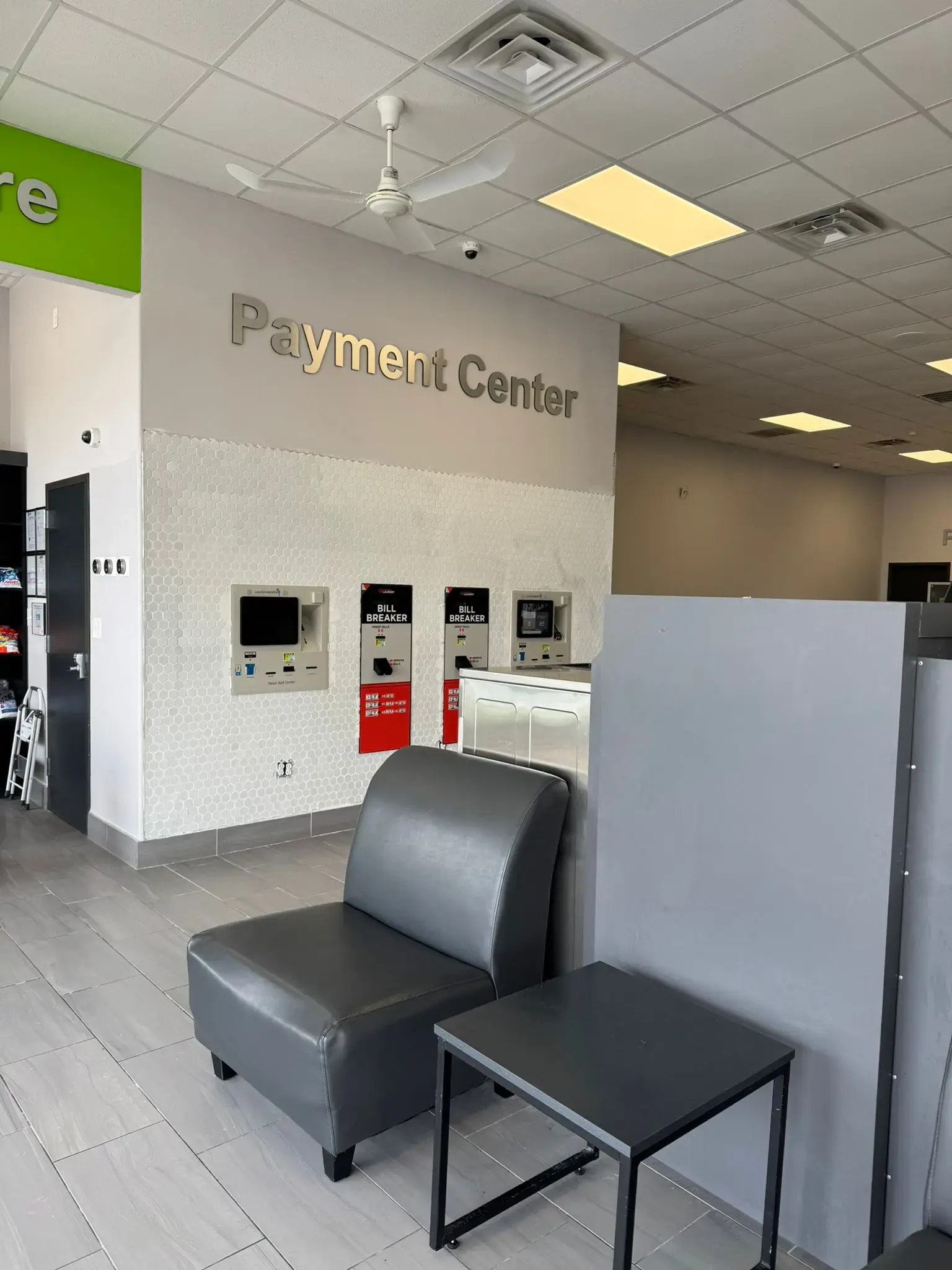 Oasis Washateria Spears rd - Image 4