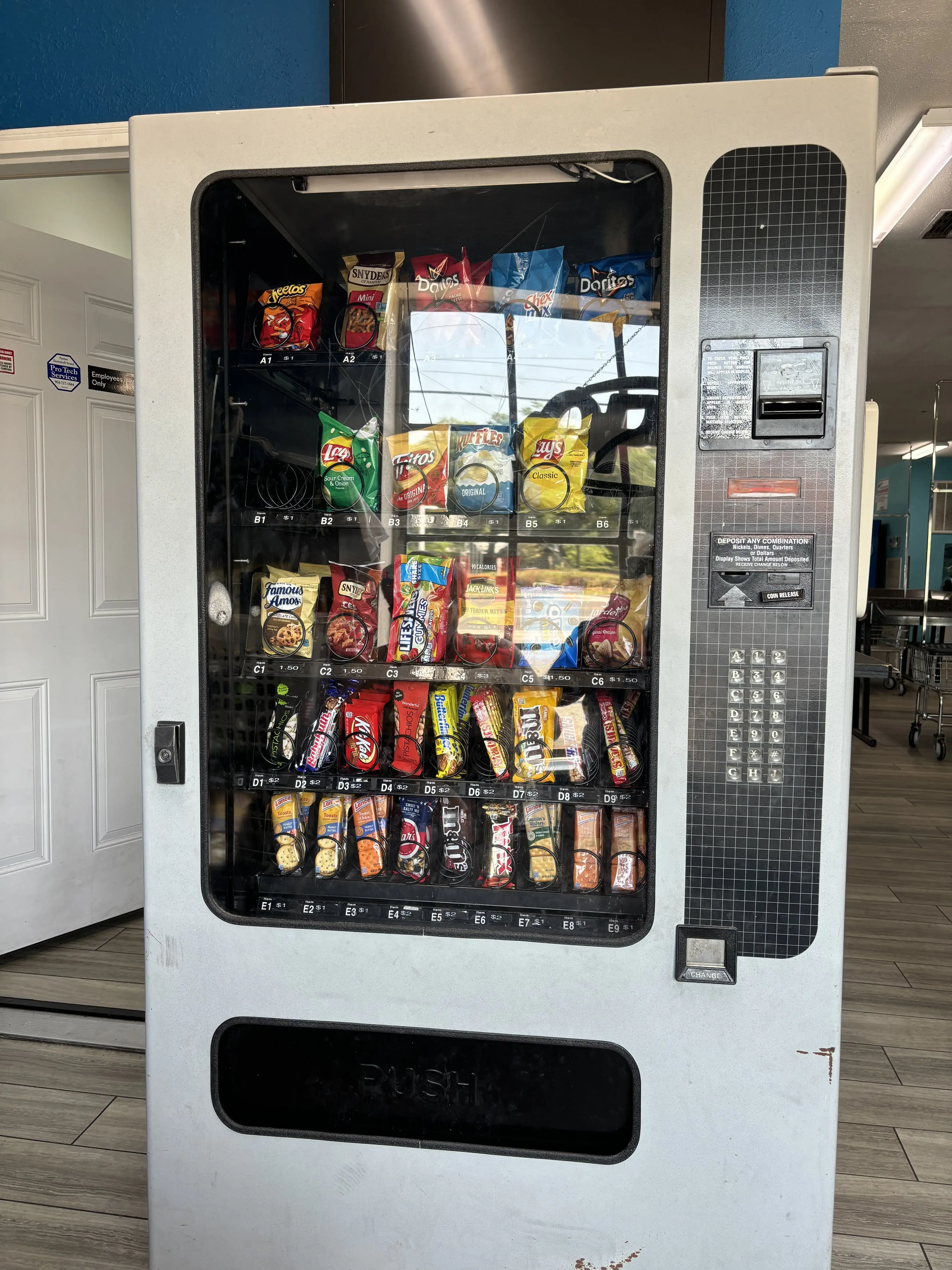 Ocala Express Laundry Center - Image 7