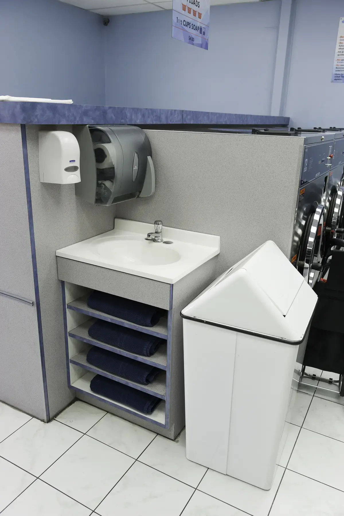Ocean Breeze Laundromat thumbnail 8