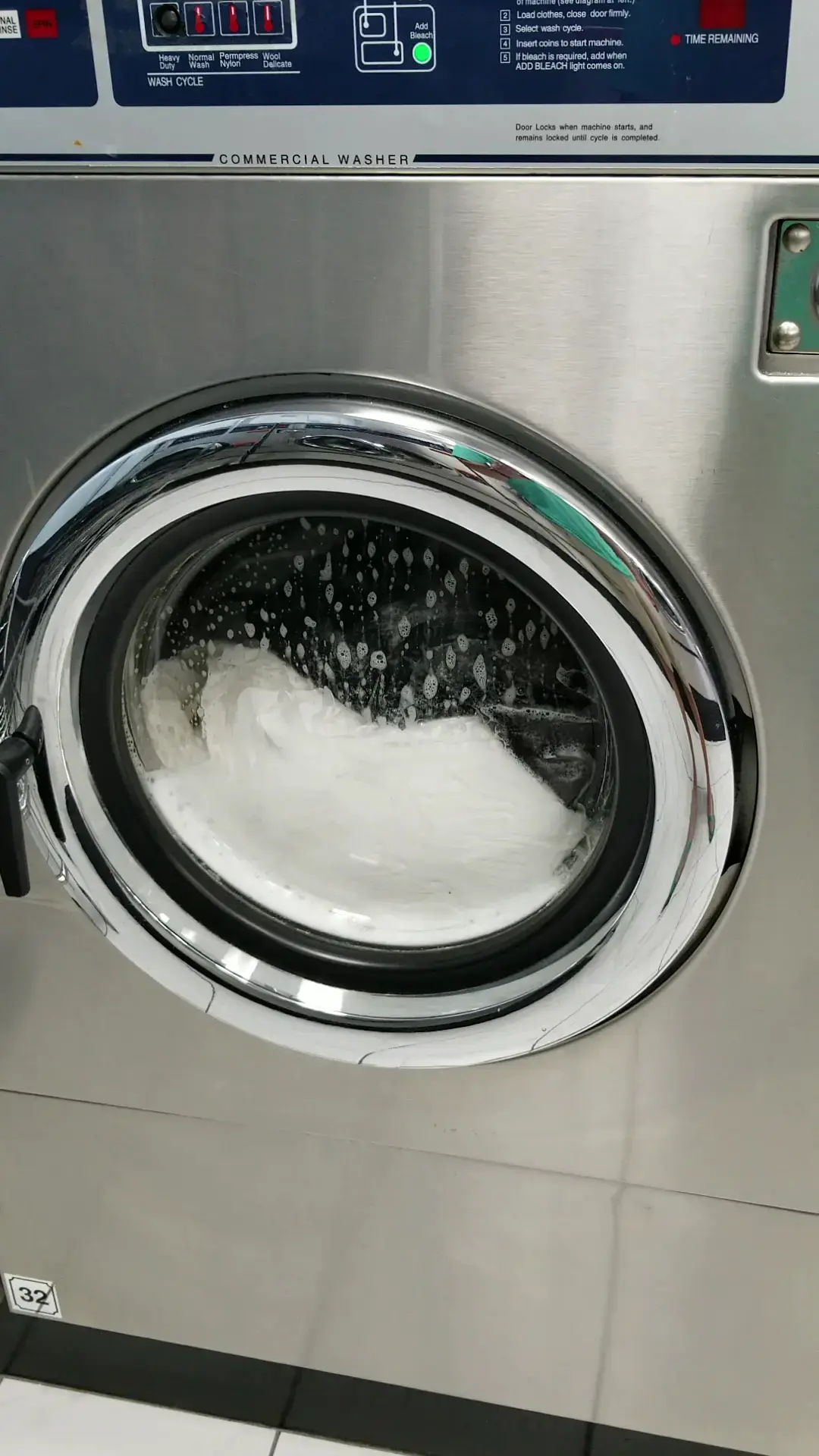 Ocean Breeze Laundromat thumbnail 15