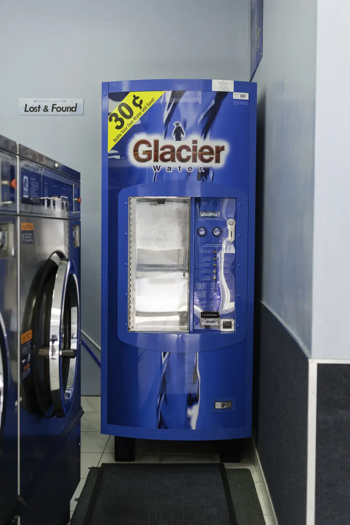 Ocean Breeze Laundromat thumbnail 3