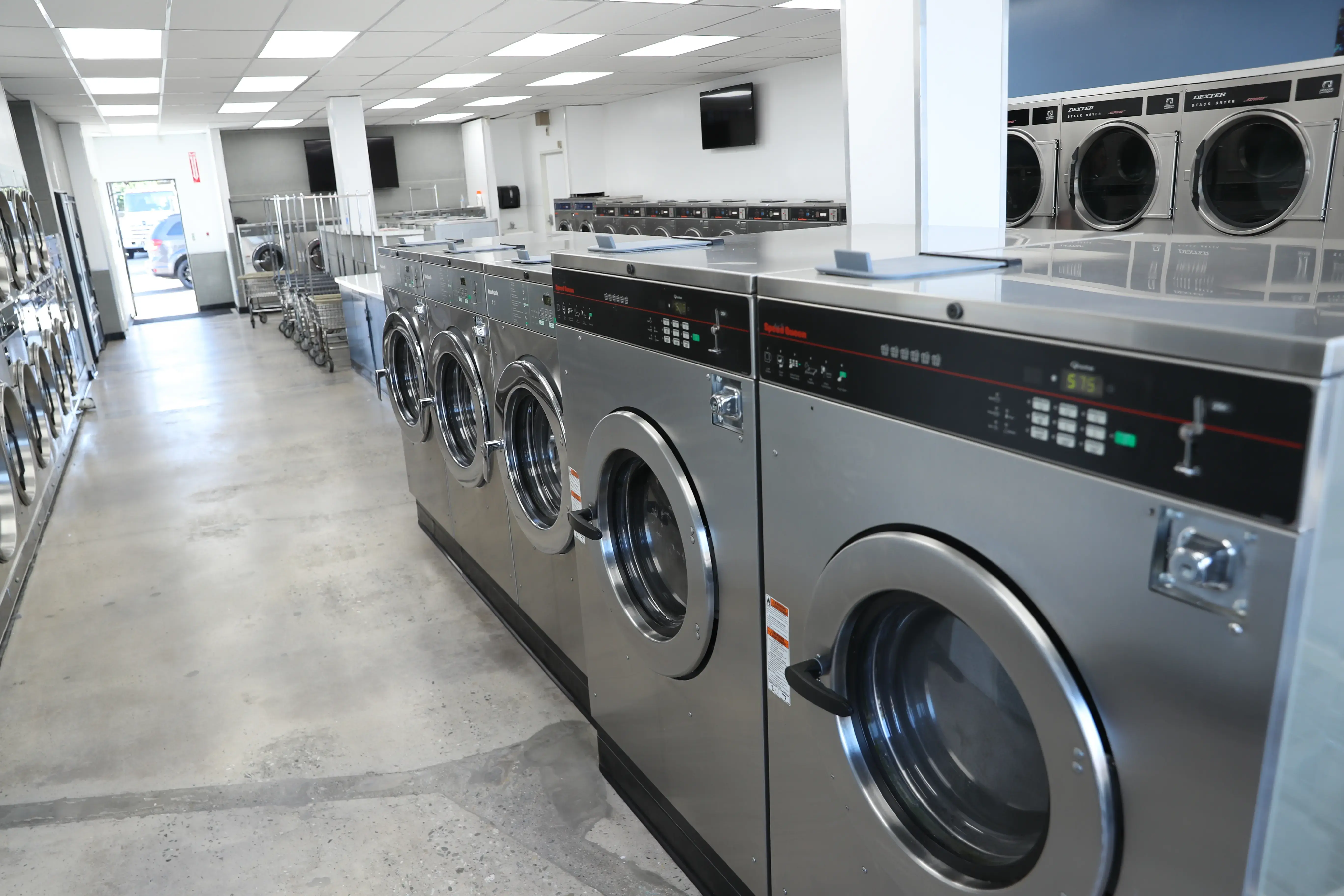Ocean Breeze Laundry - Wash and Fold thumbnail 15