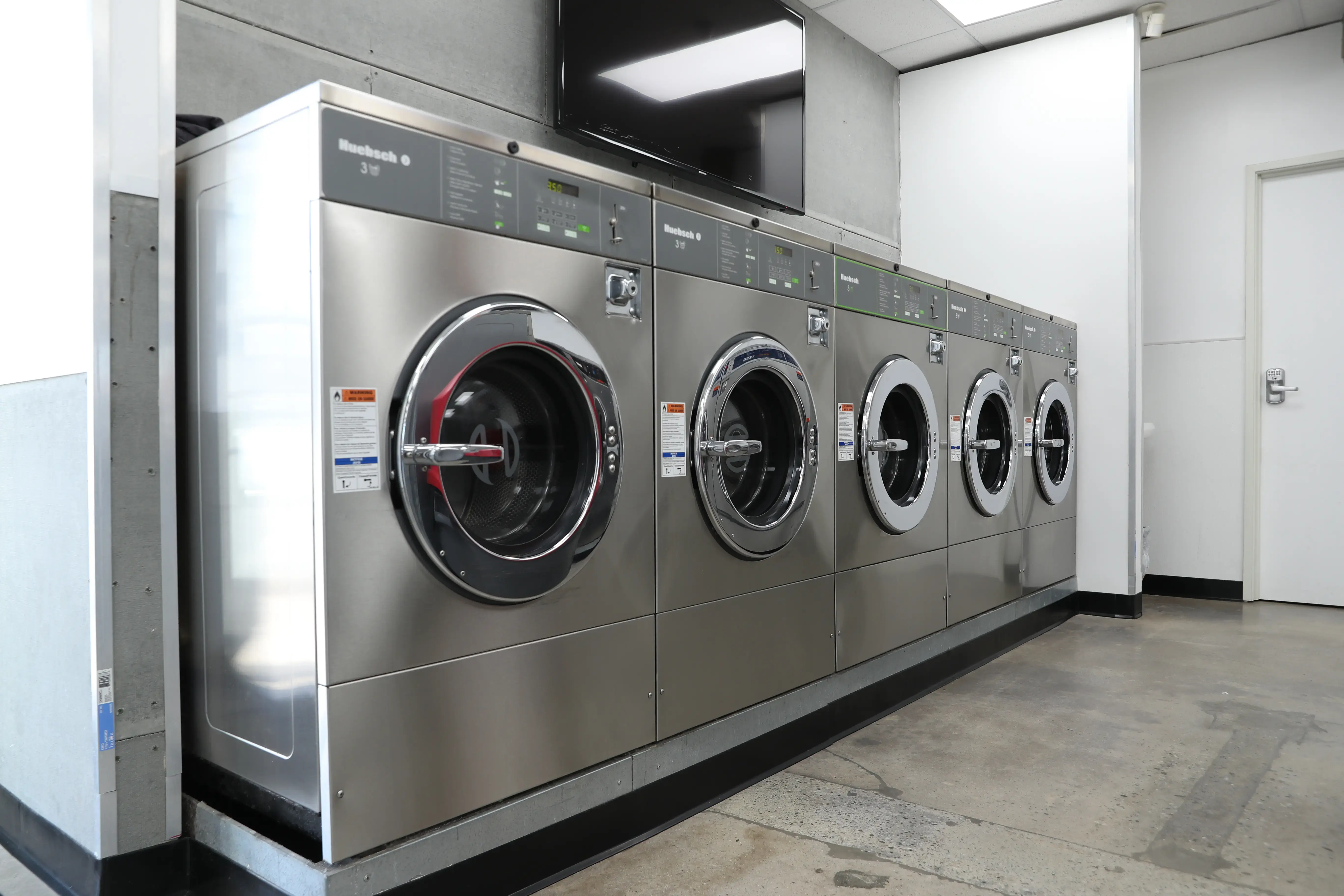 Ocean Breeze Laundry - Wash and Fold thumbnail 12