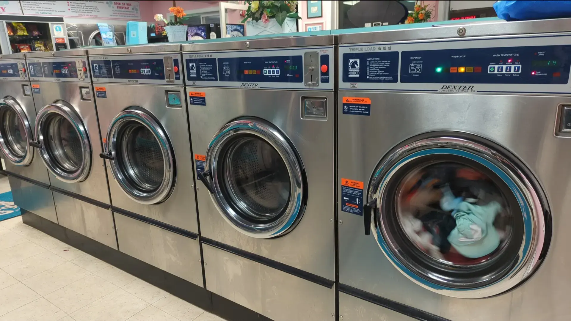 Ocean Suds 24 Hour Coin Laundry - Image 19