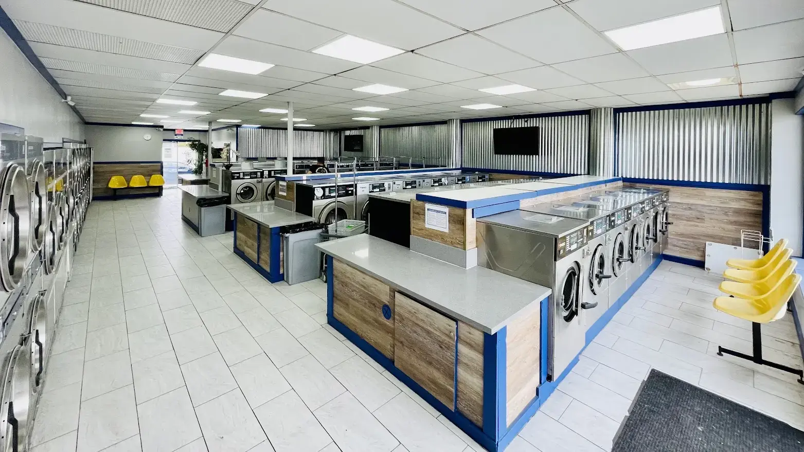 Oceanside Laundry - Image 1