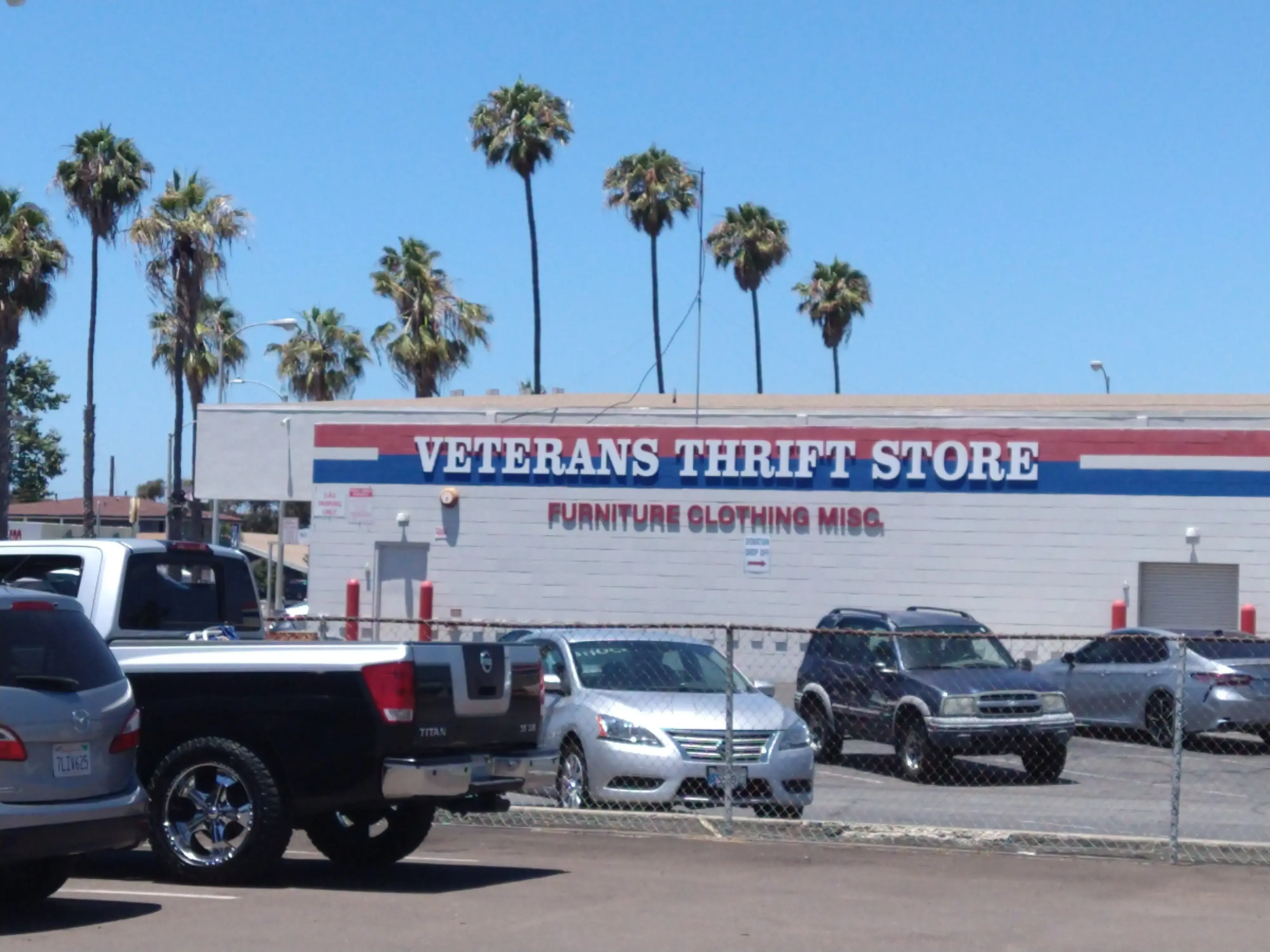 Oceanside Laundry thumbnail 4
