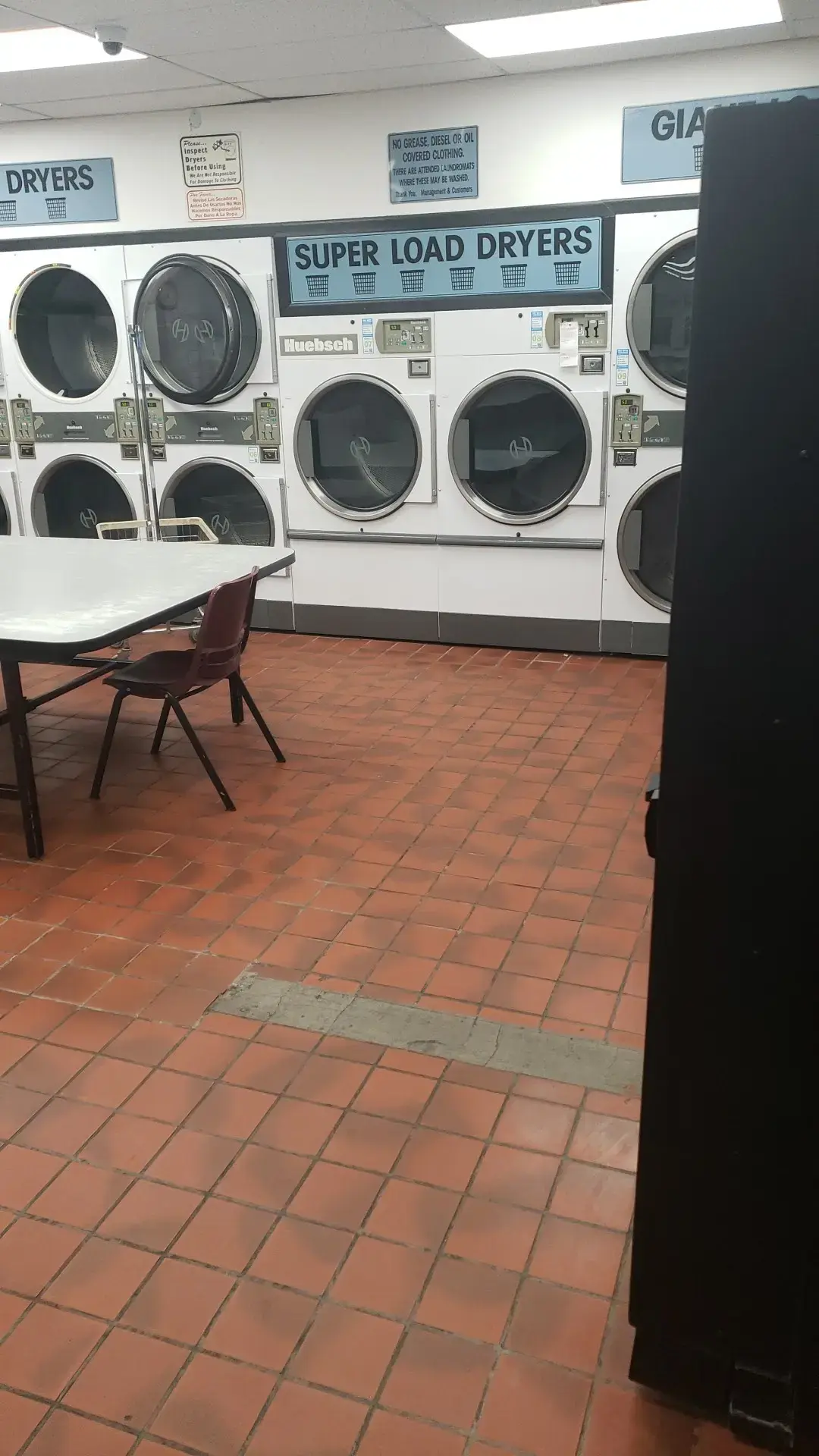 Off Broadway Laundromat thumbnail 18