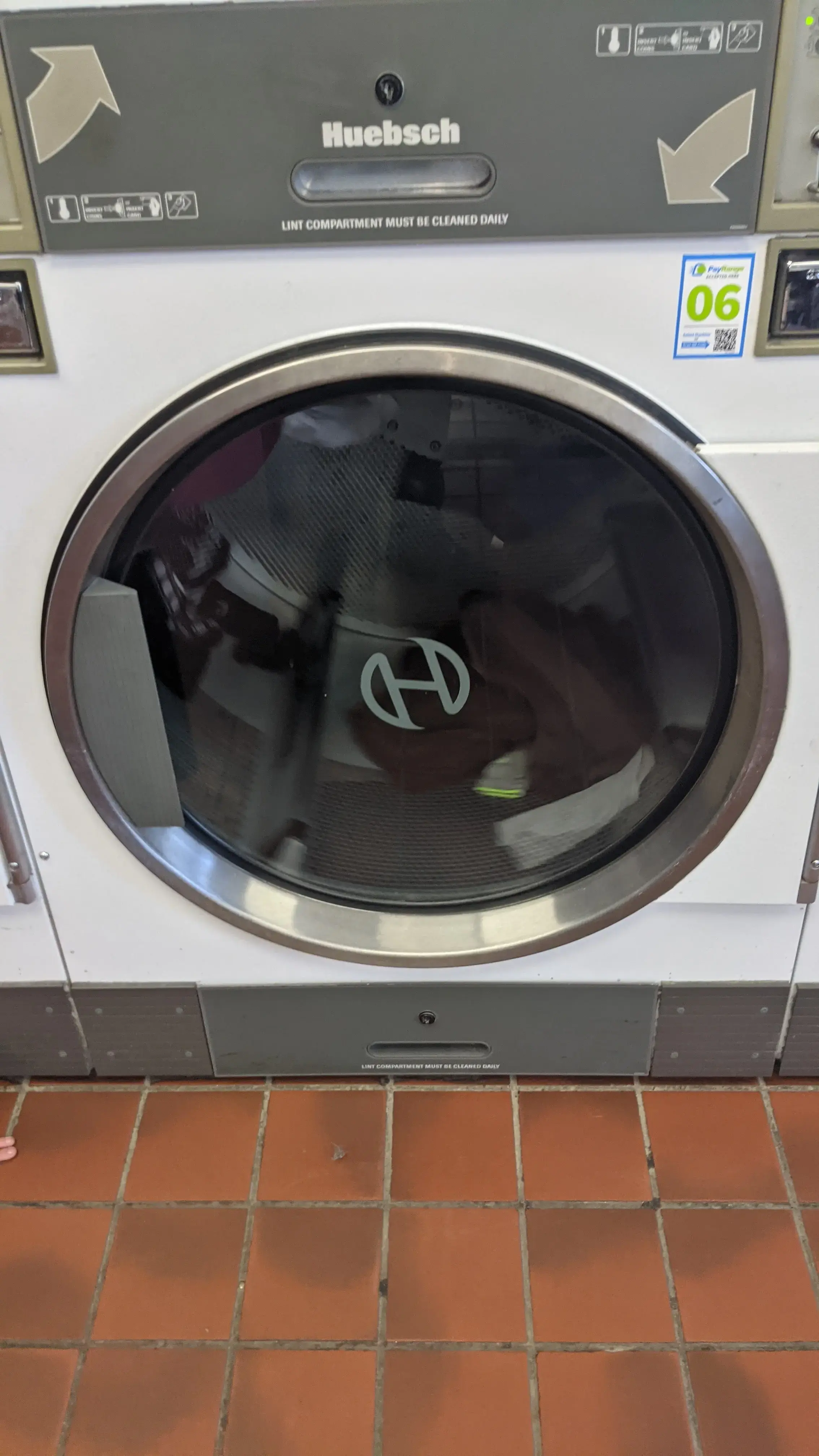 Off Broadway Laundromat - Image 8