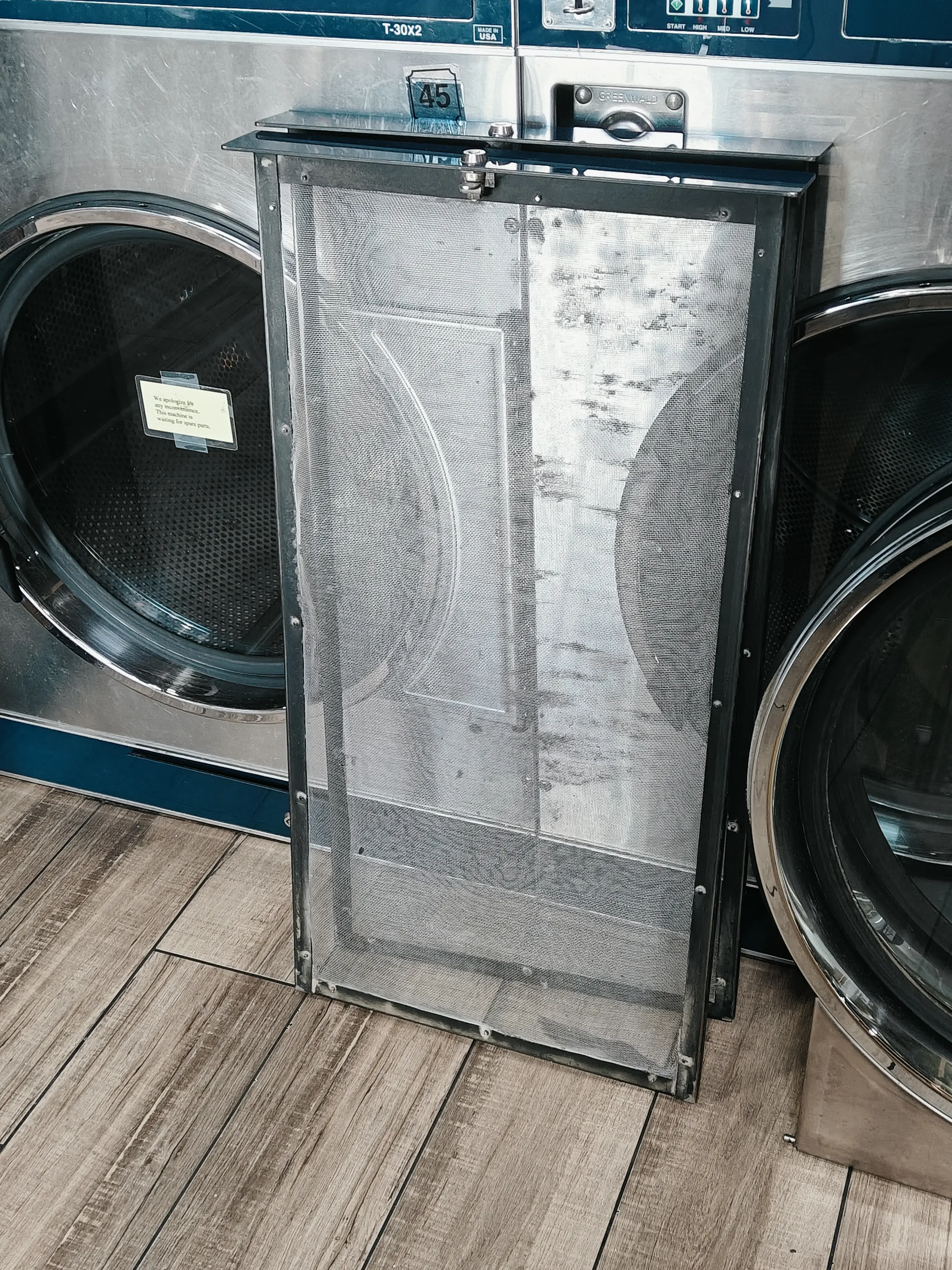 Olas Express Laundromat & Wash and Fold thumbnail 10