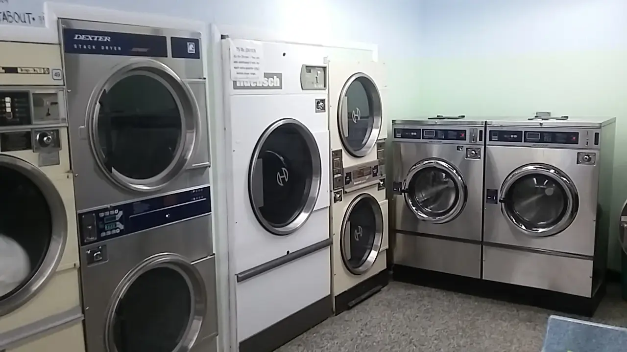 Old Town Coin Laundry - Image 16