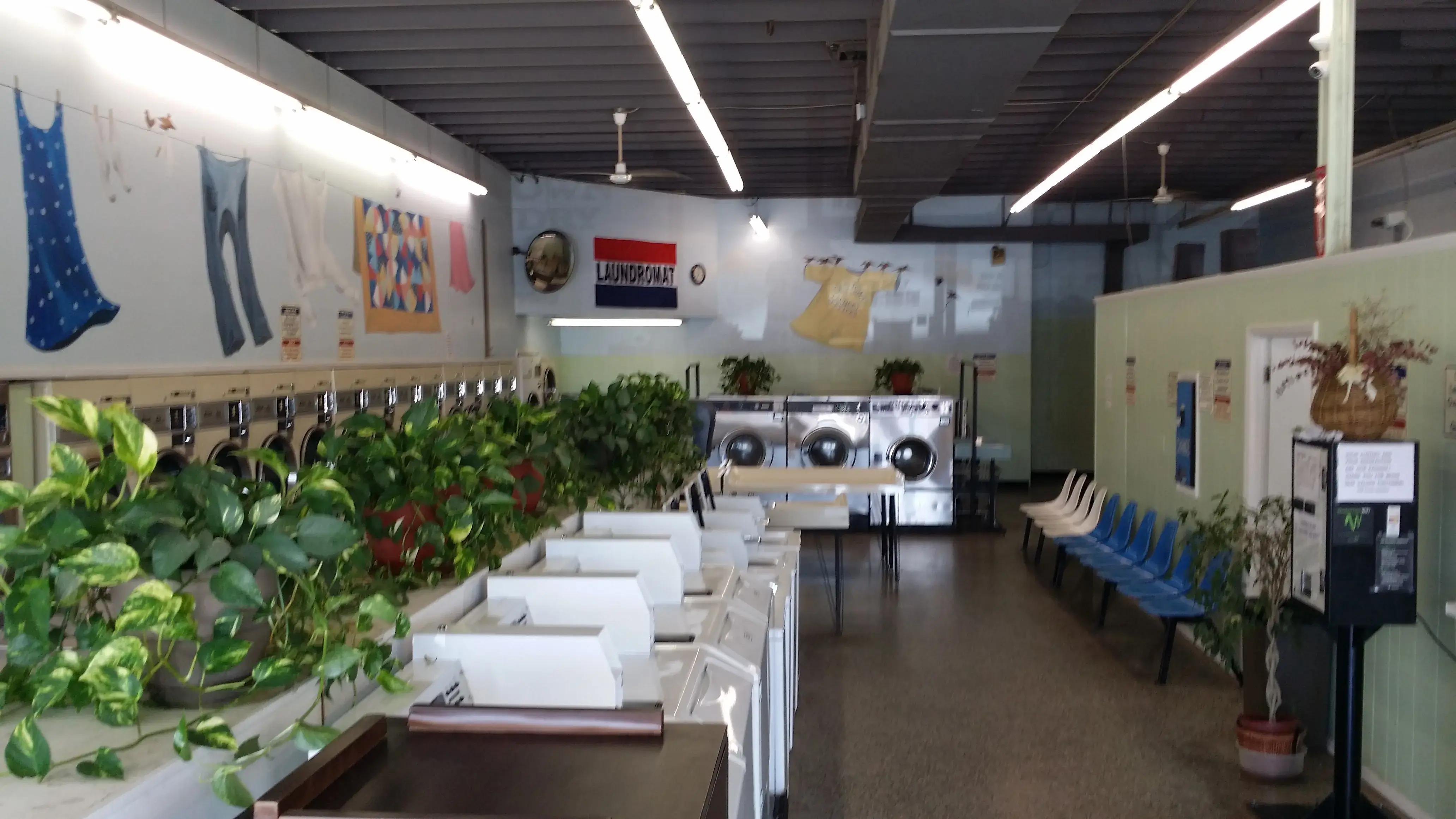 Old Town Coin Laundry - Image 6