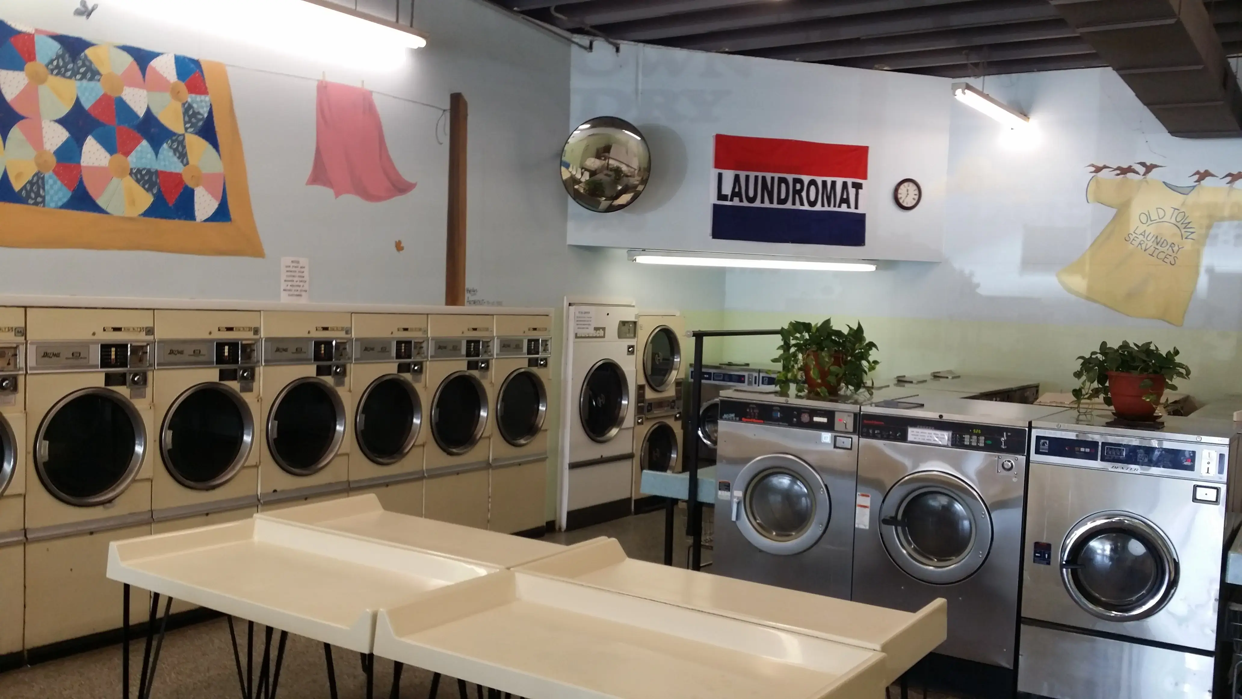 Old Town Coin Laundry - Image 15