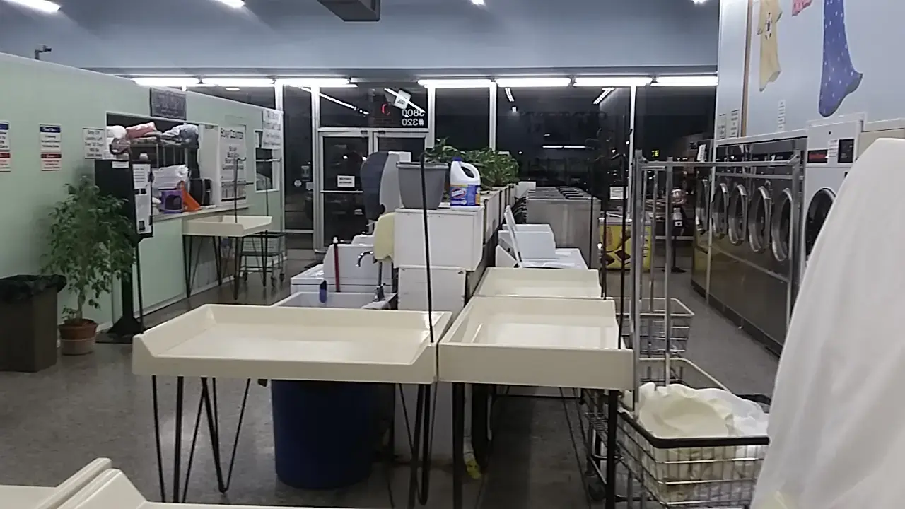 Old Town Coin Laundry thumbnail 9