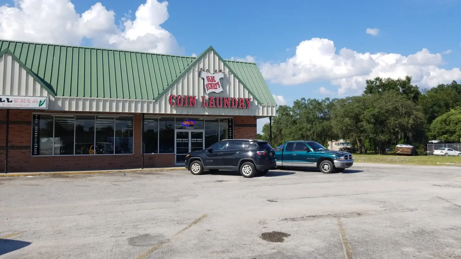 Olde Henry's Coin Laundry thumbnail 2