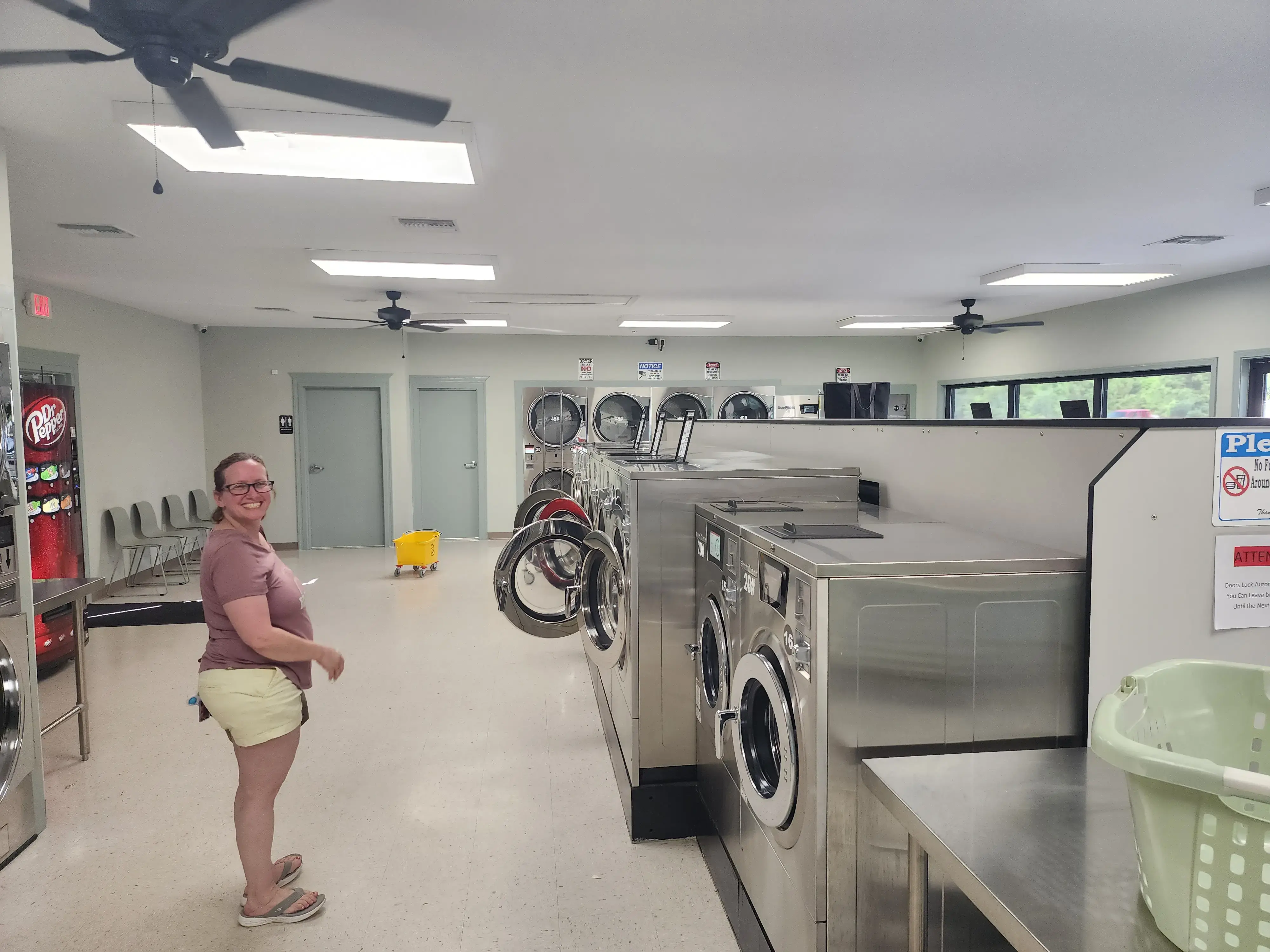 Ollie Coin Laundry - Image 14