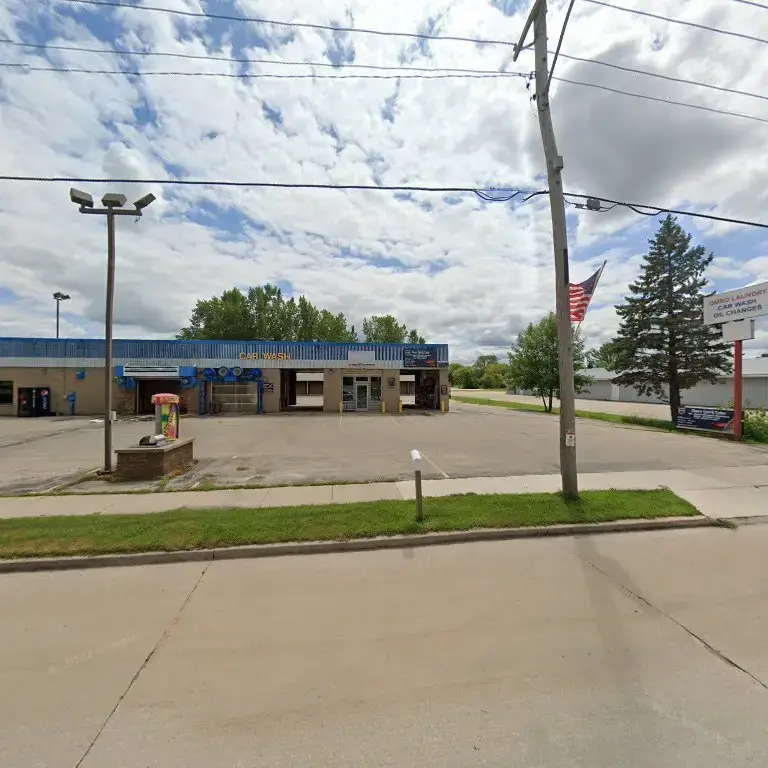 Omro Laundry thumbnail 12