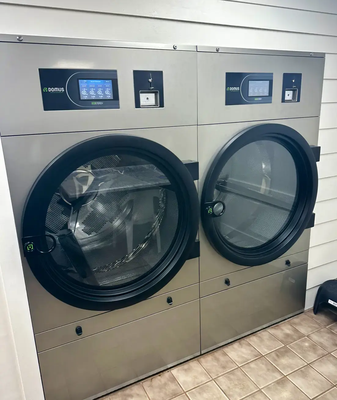 Omro Laundry thumbnail 1