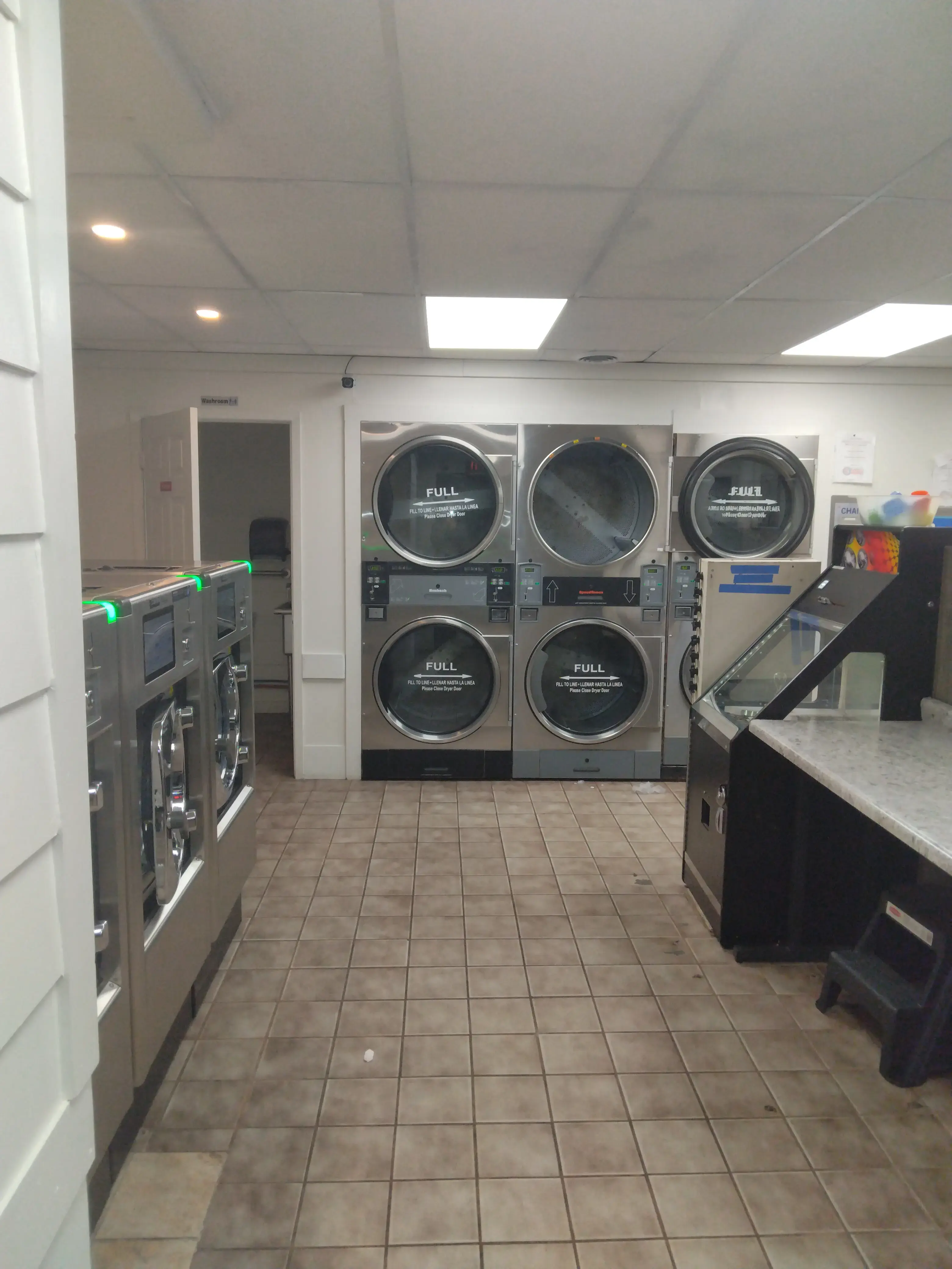 Omro Laundry thumbnail 2