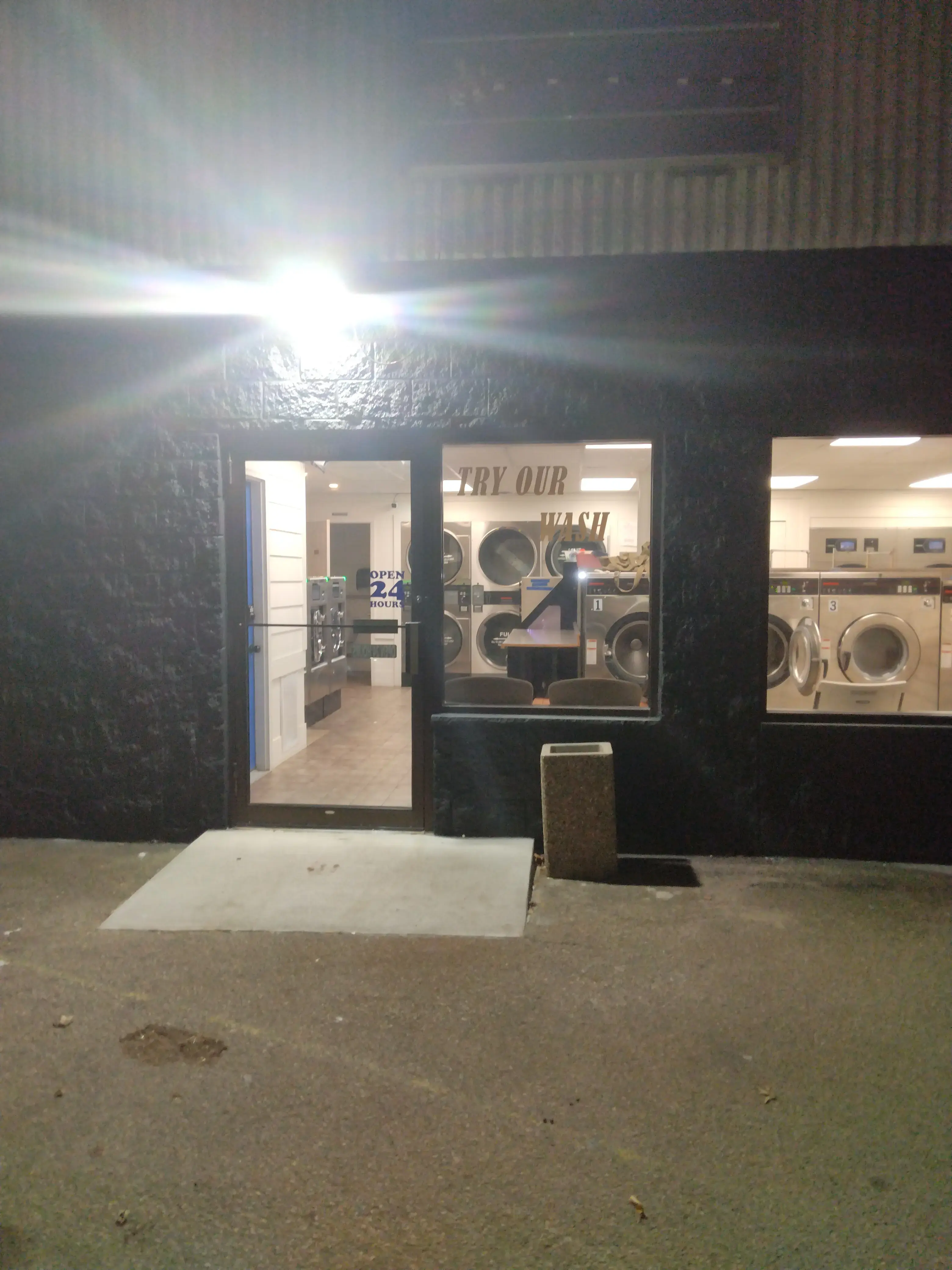 Omro Laundry thumbnail 5