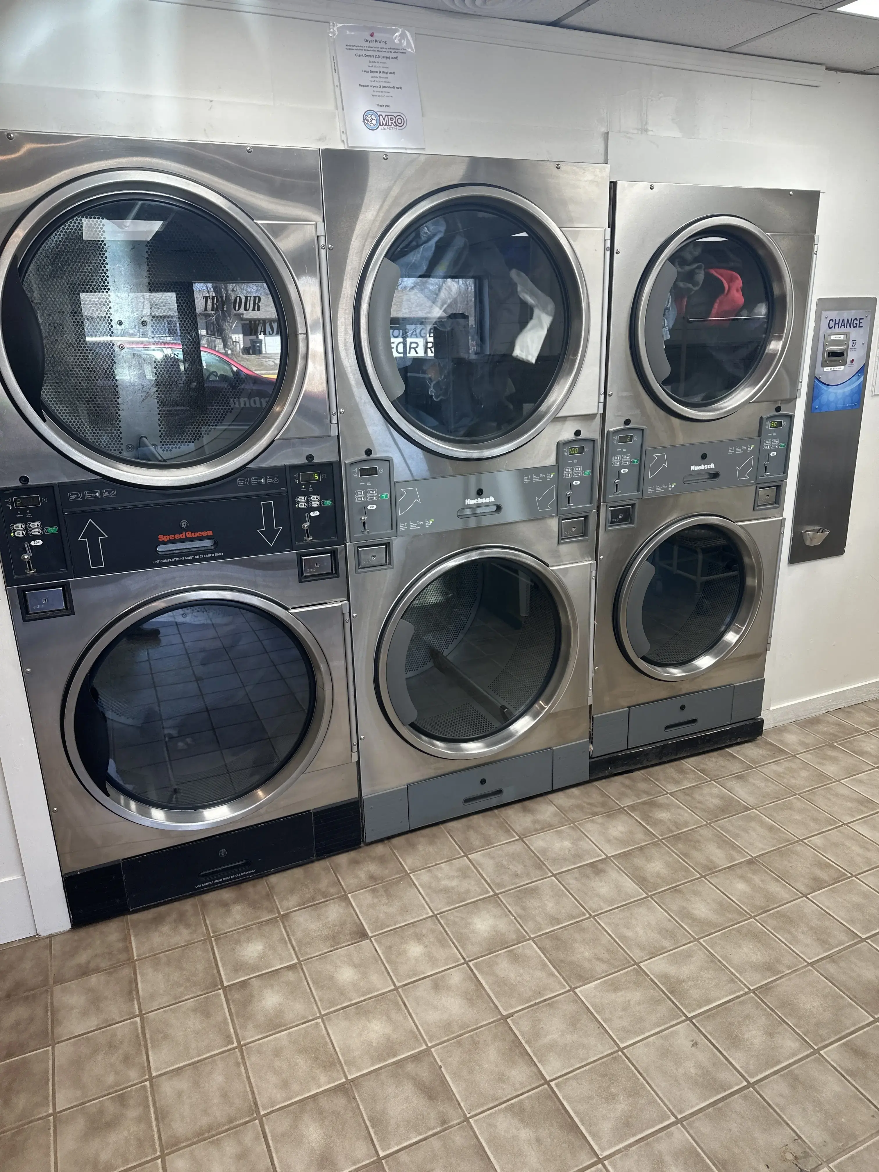 Omro Laundry thumbnail 6