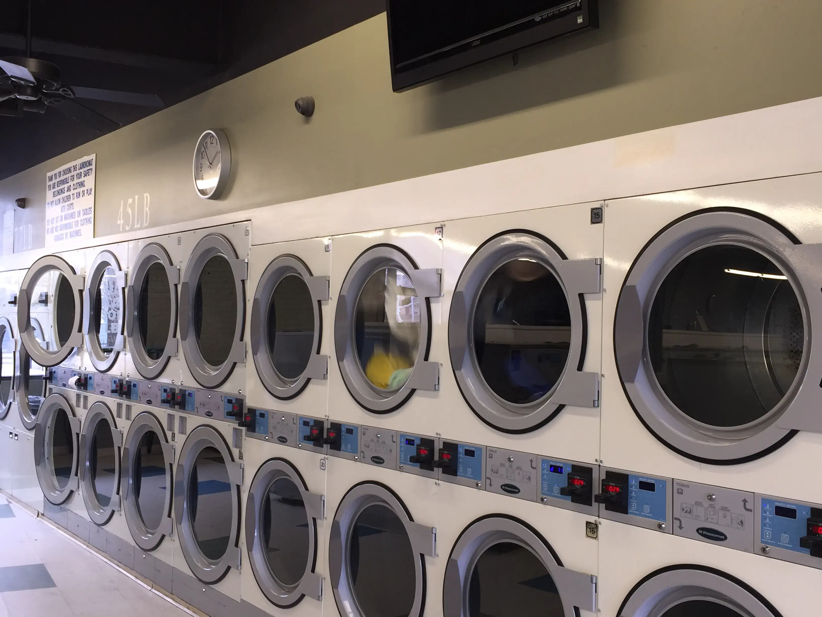On the Go Laundry Services - Image 1