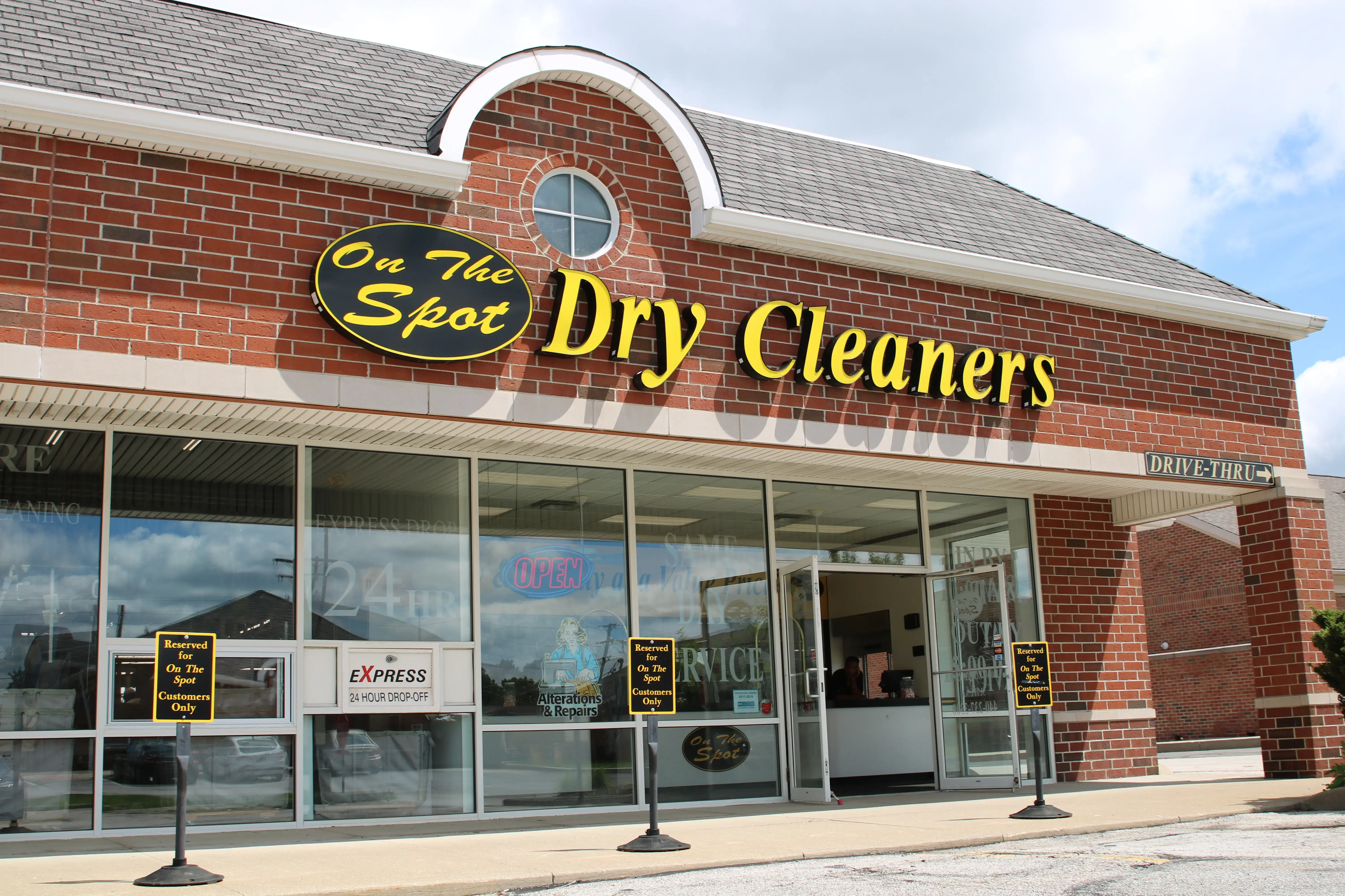 On The Spot Dry Cleaners thumbnail 1