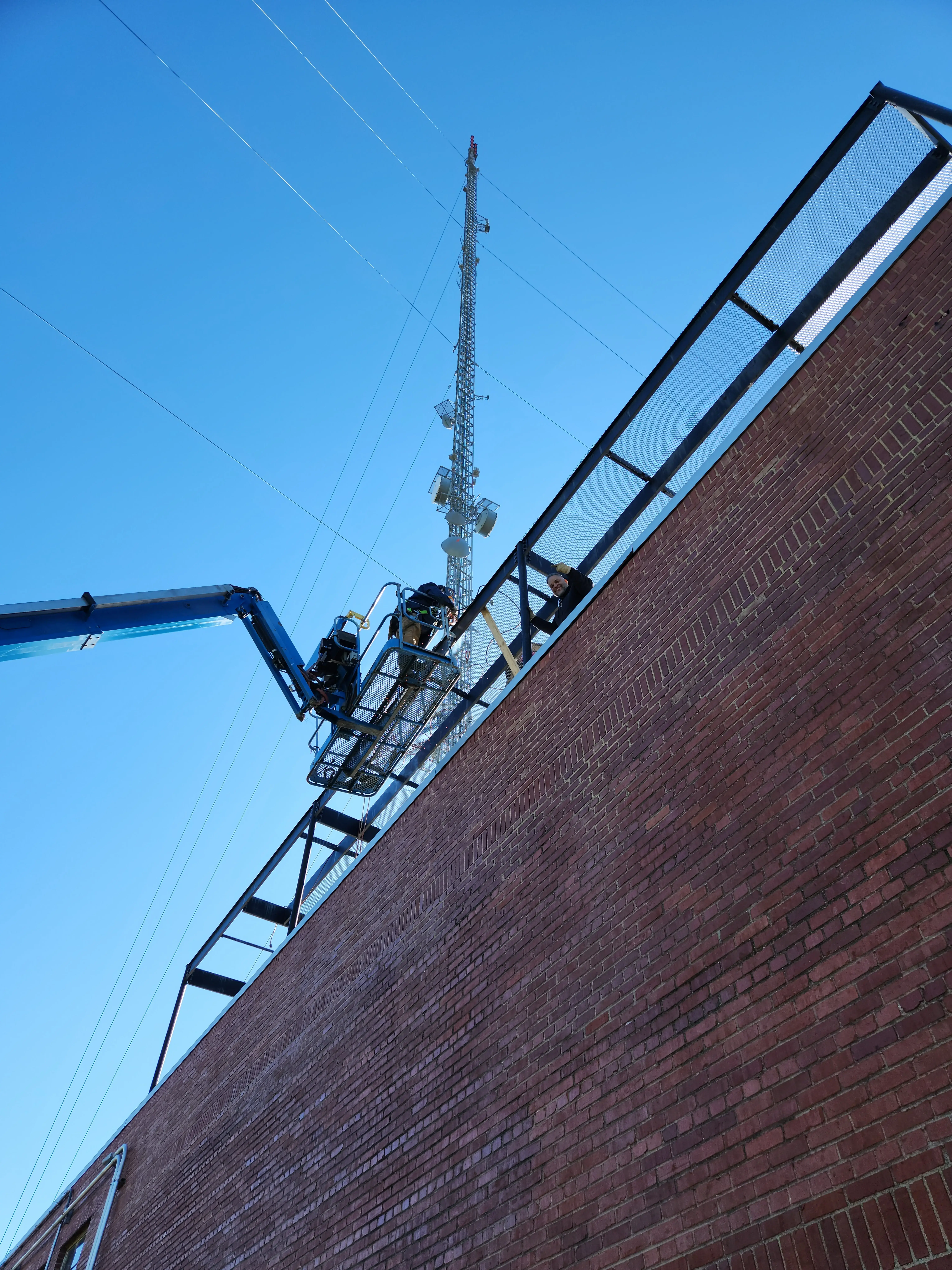 On the Spot Dry Cleaners thumbnail 14