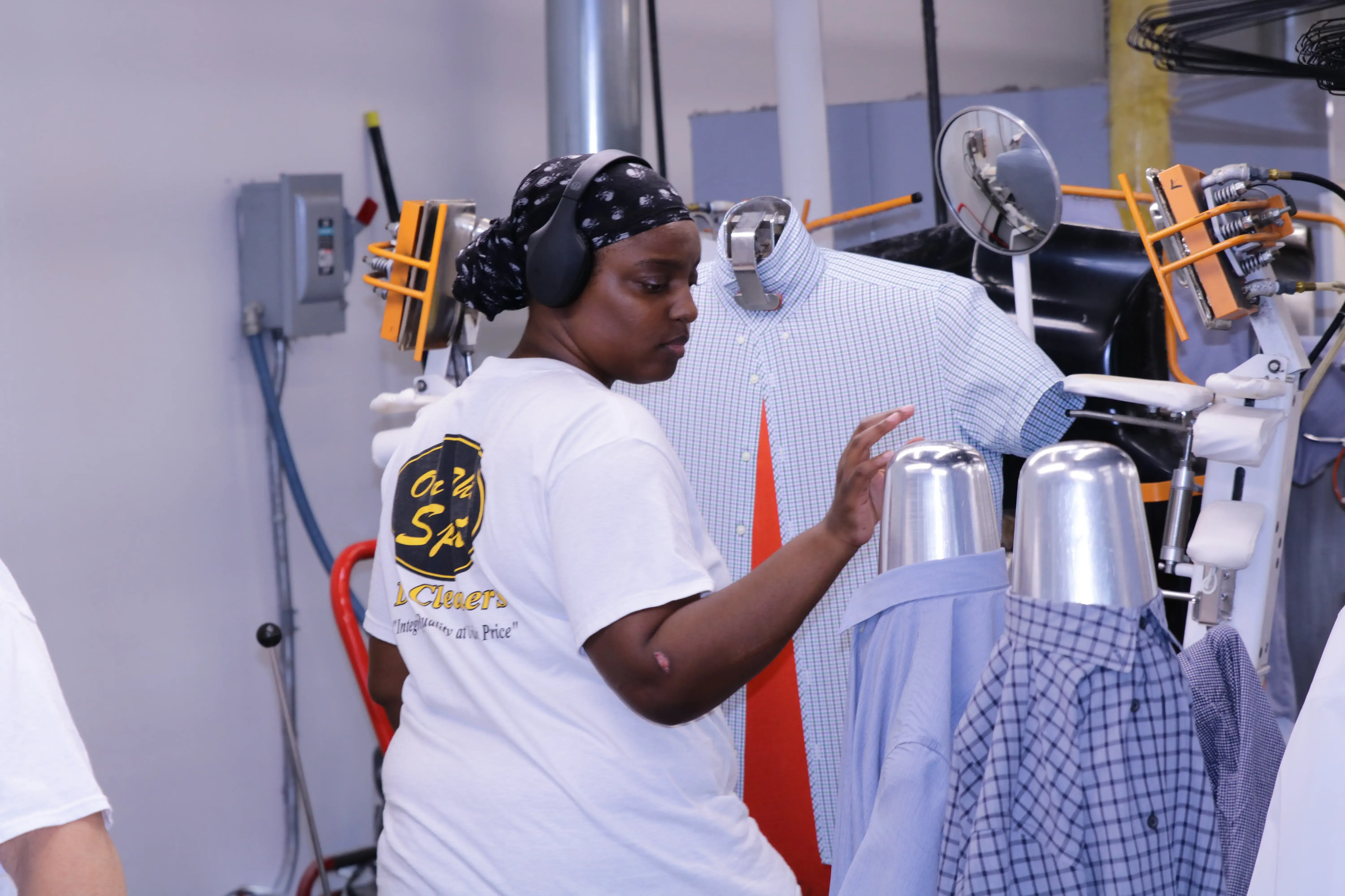 On the Spot Dry Cleaners - Image 8