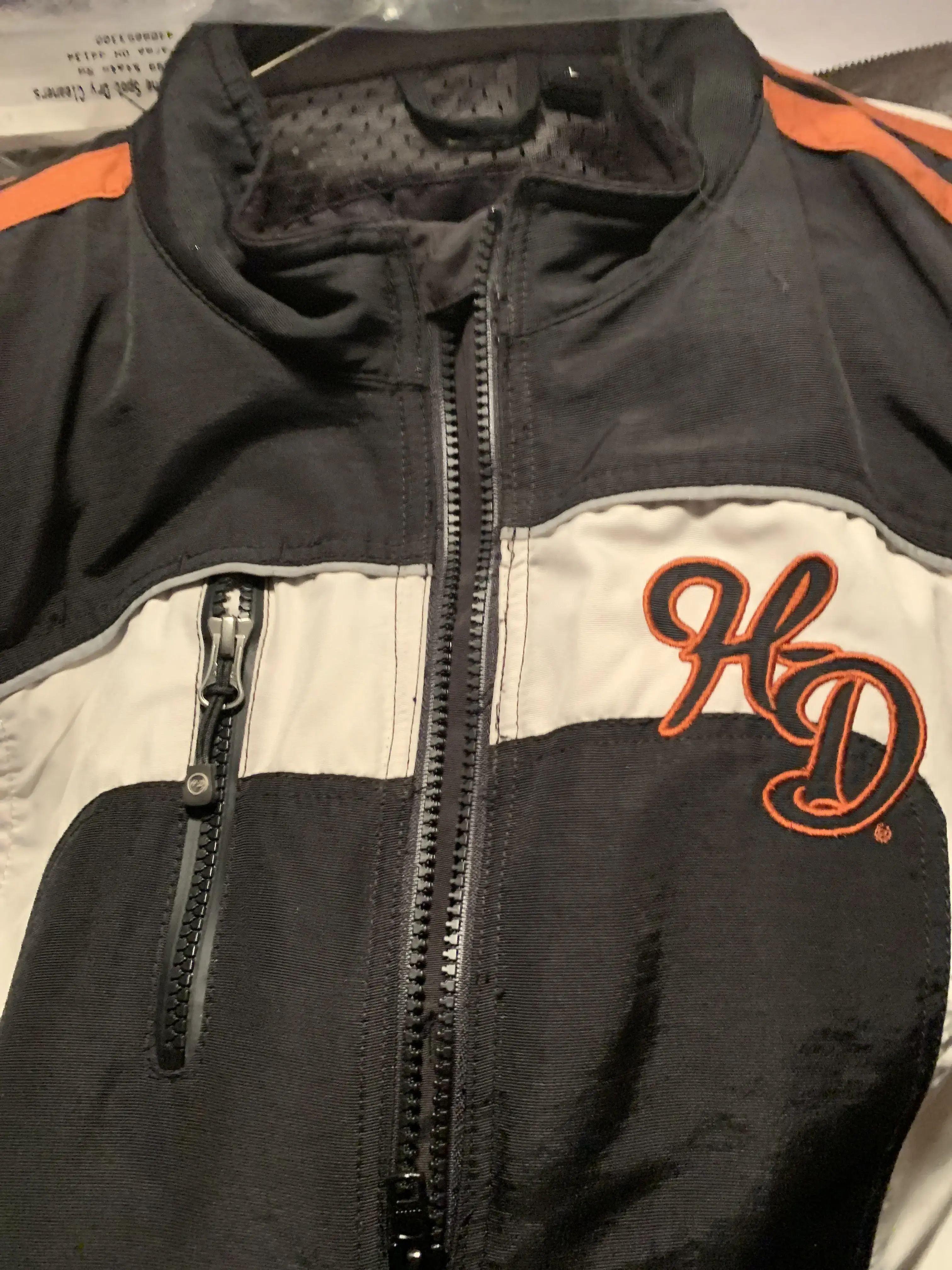 On the Spot Dry Cleaners - Image 12