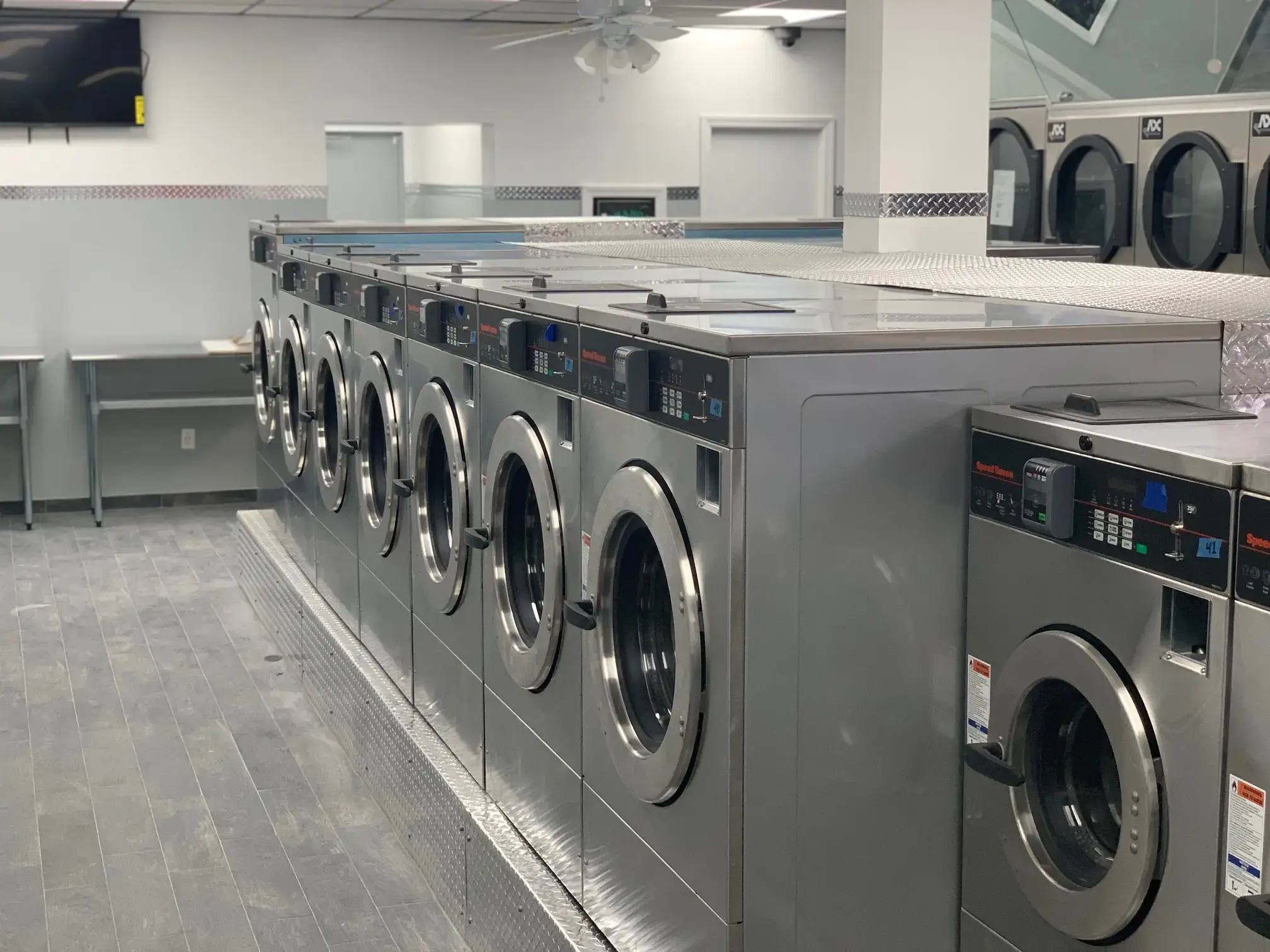 One Hour Laundry - Image 19