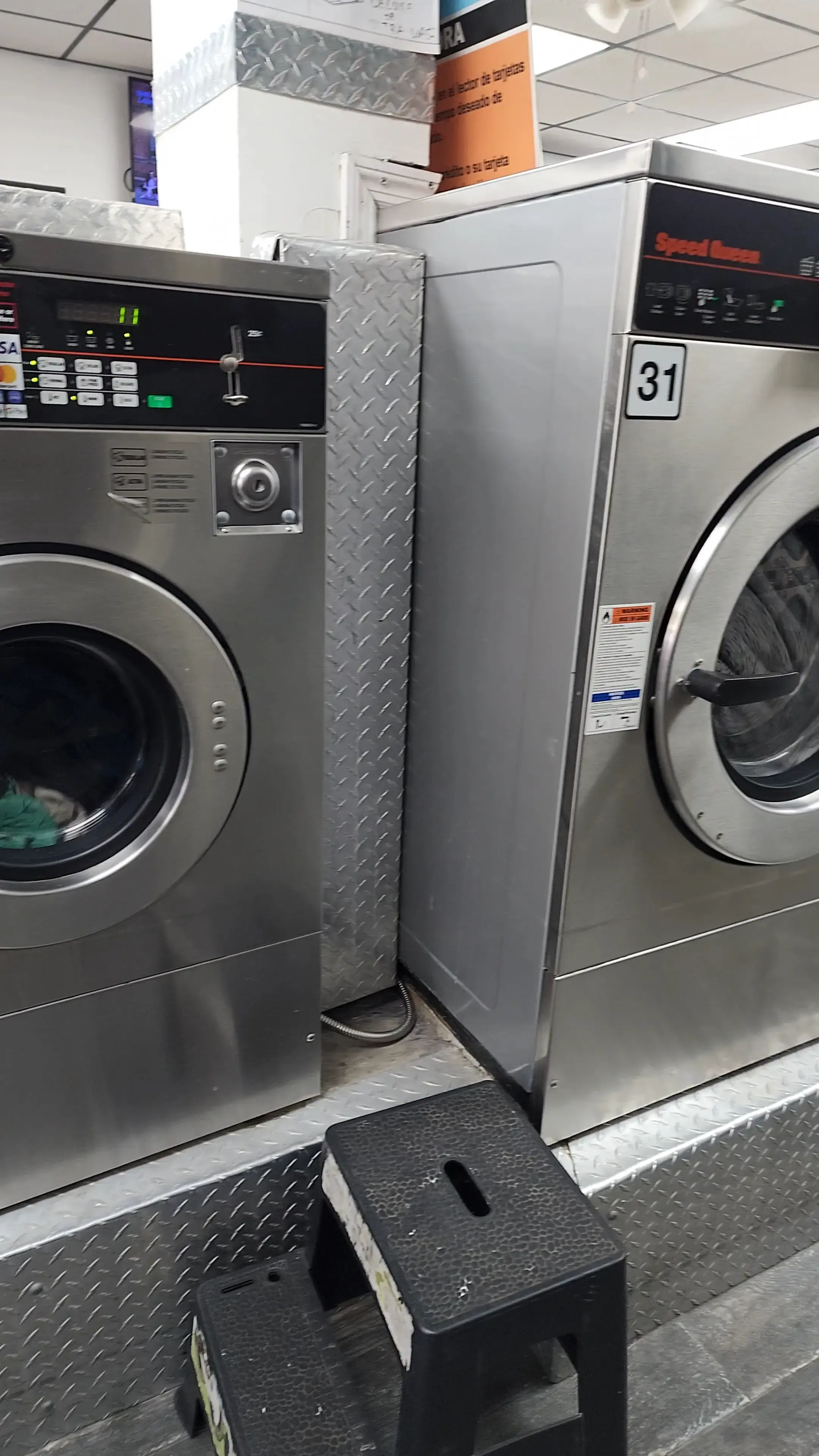 One Hour Laundry - Image 11