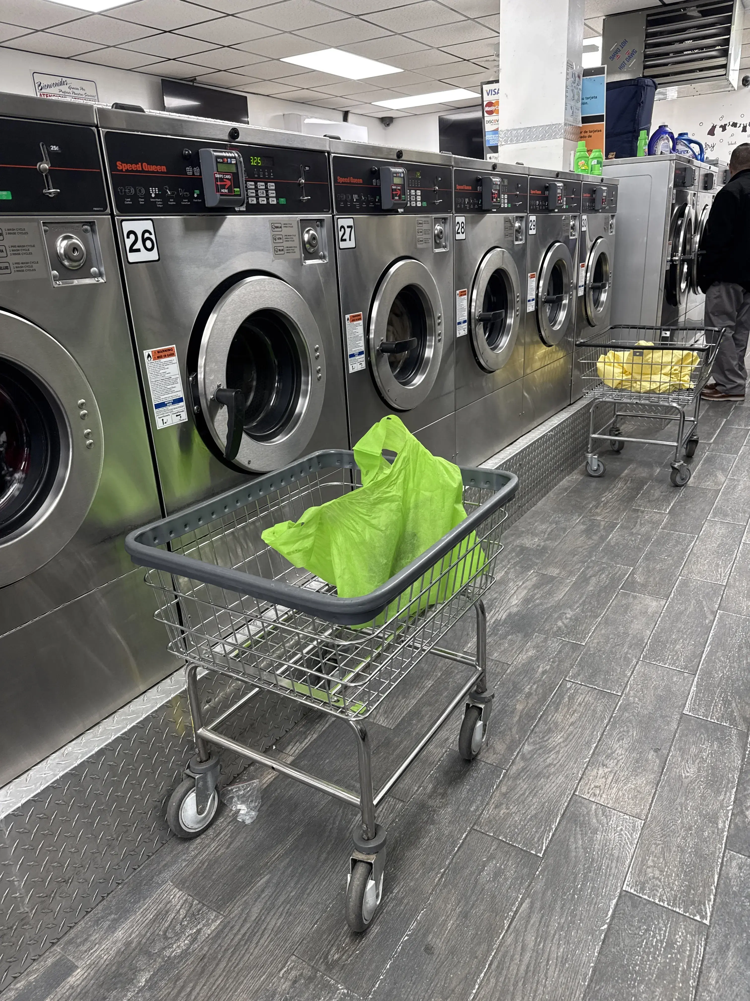 One Hour Laundry - Image 1