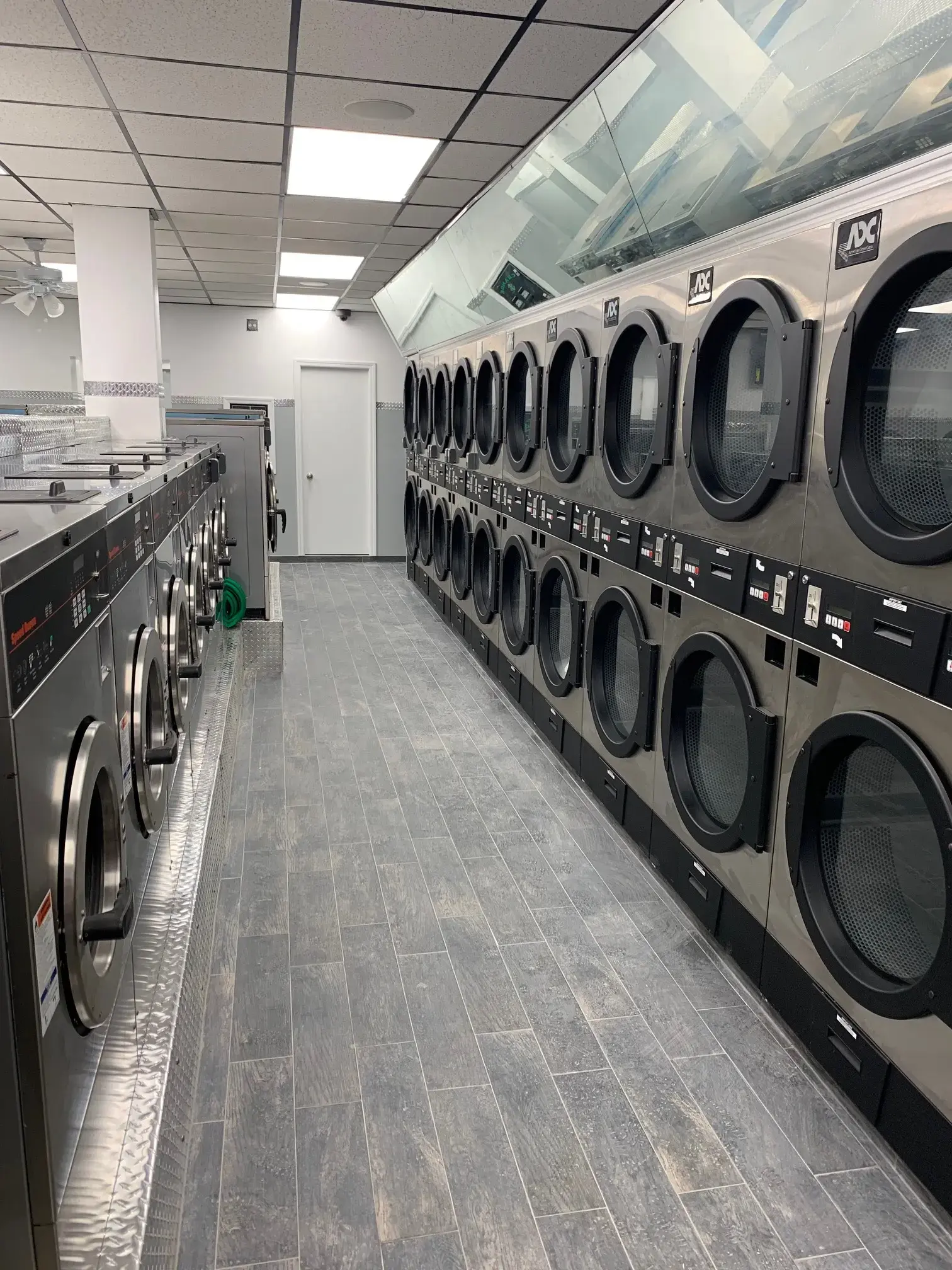 One Hour Laundry - Image 18