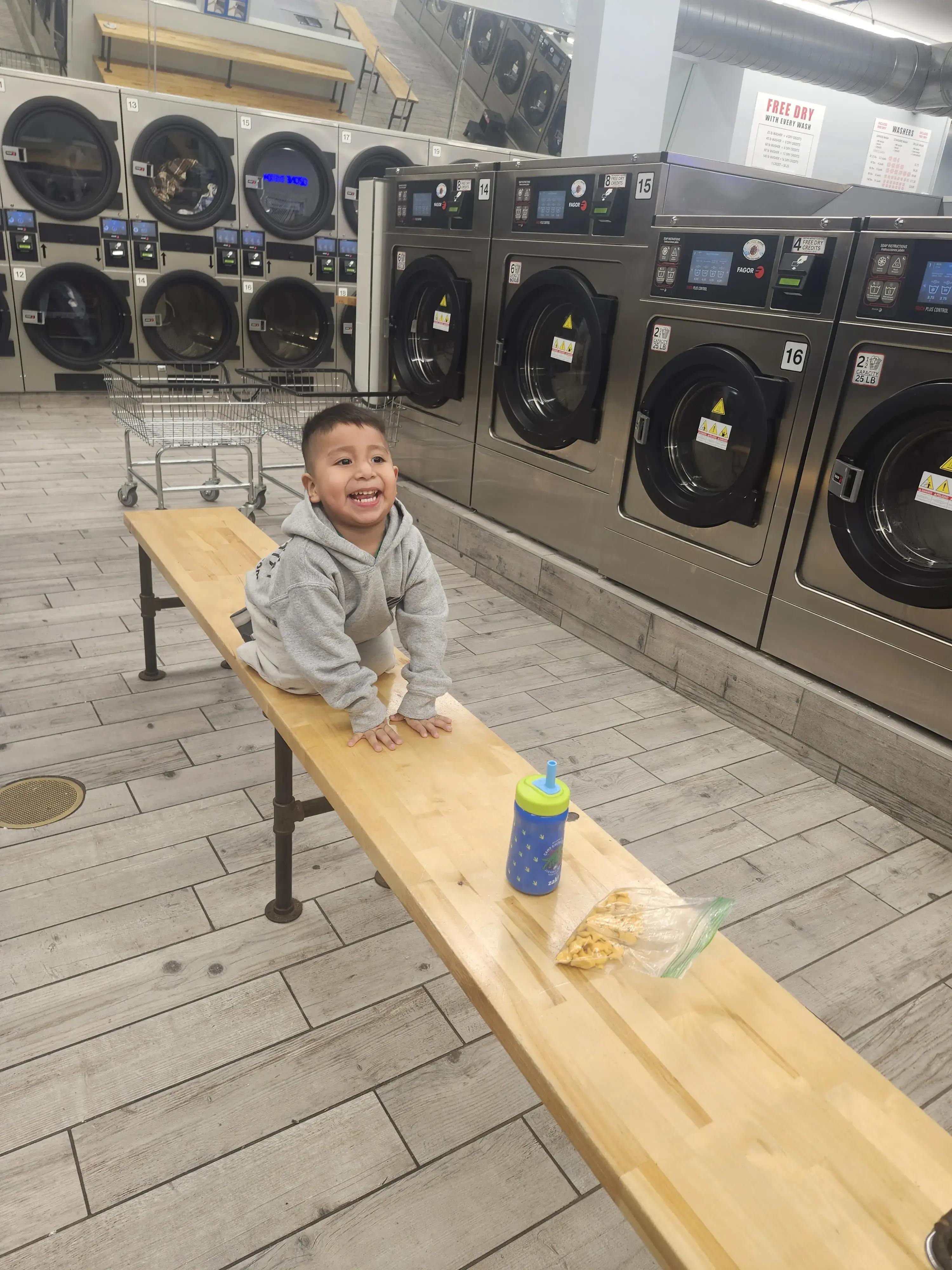 One Hour Laundry - Image 15