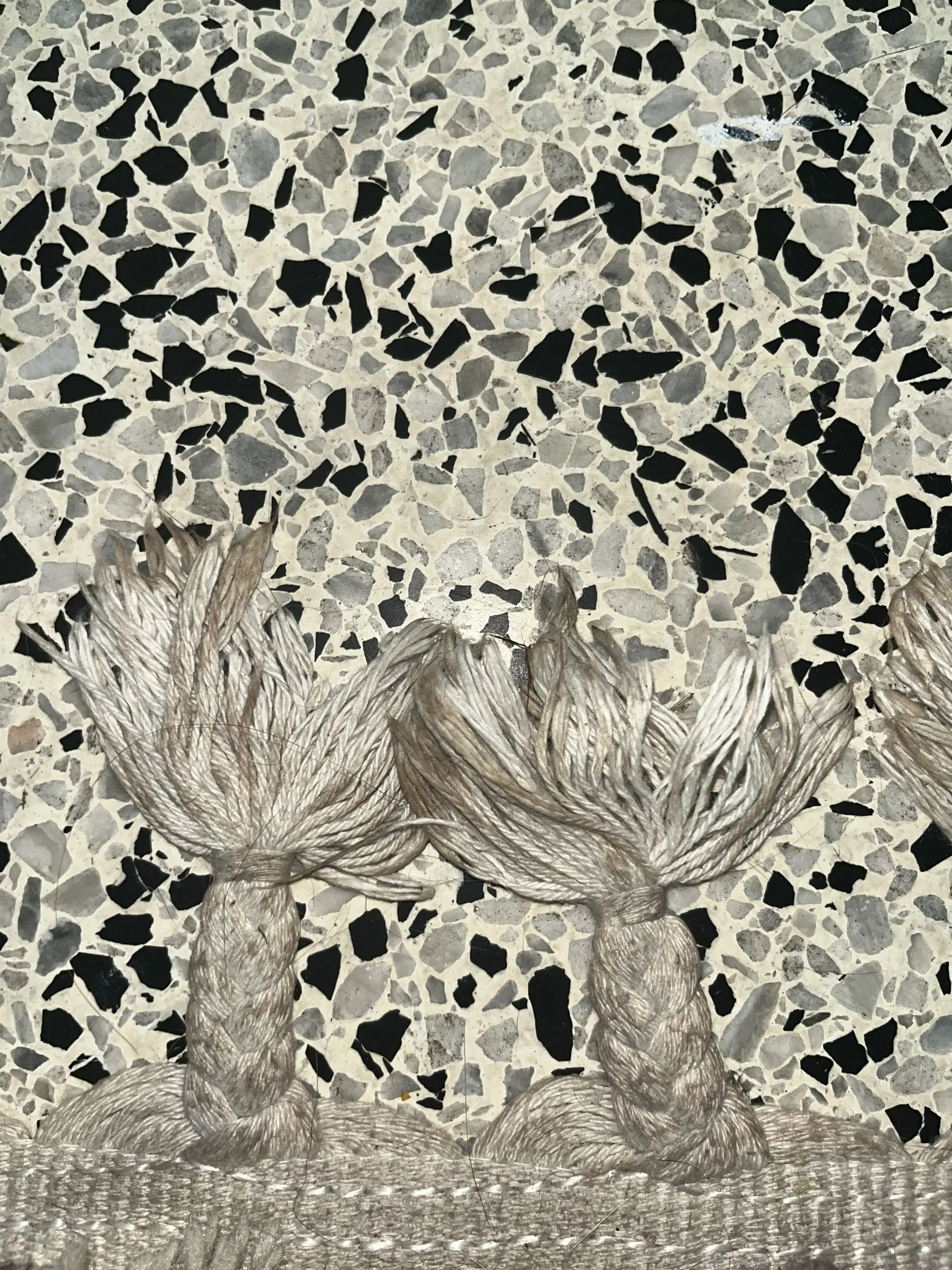 One Price Dry Cleaners Express Alterations thumbnail 11