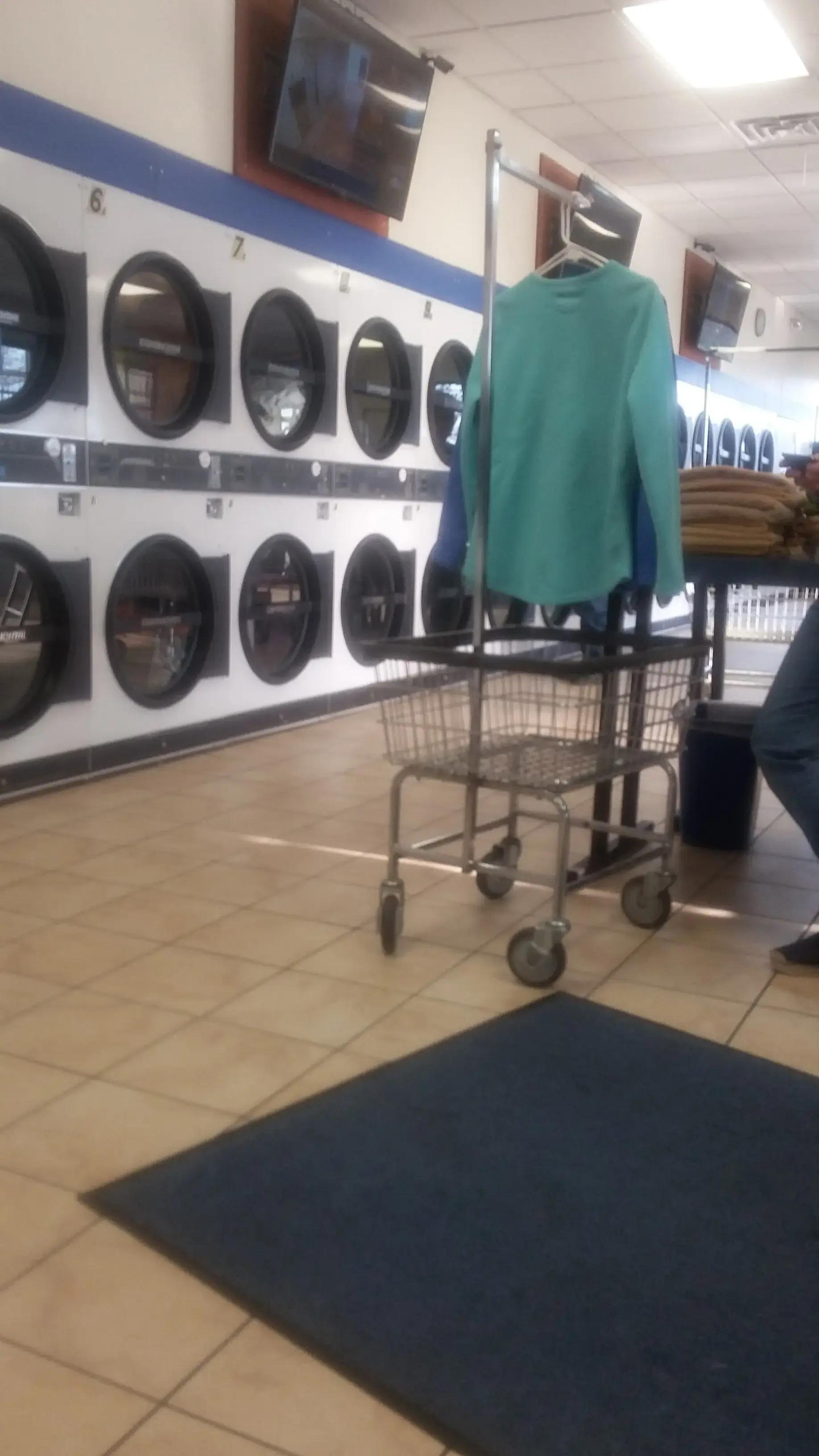 One Stop Laundromat - Image 10
