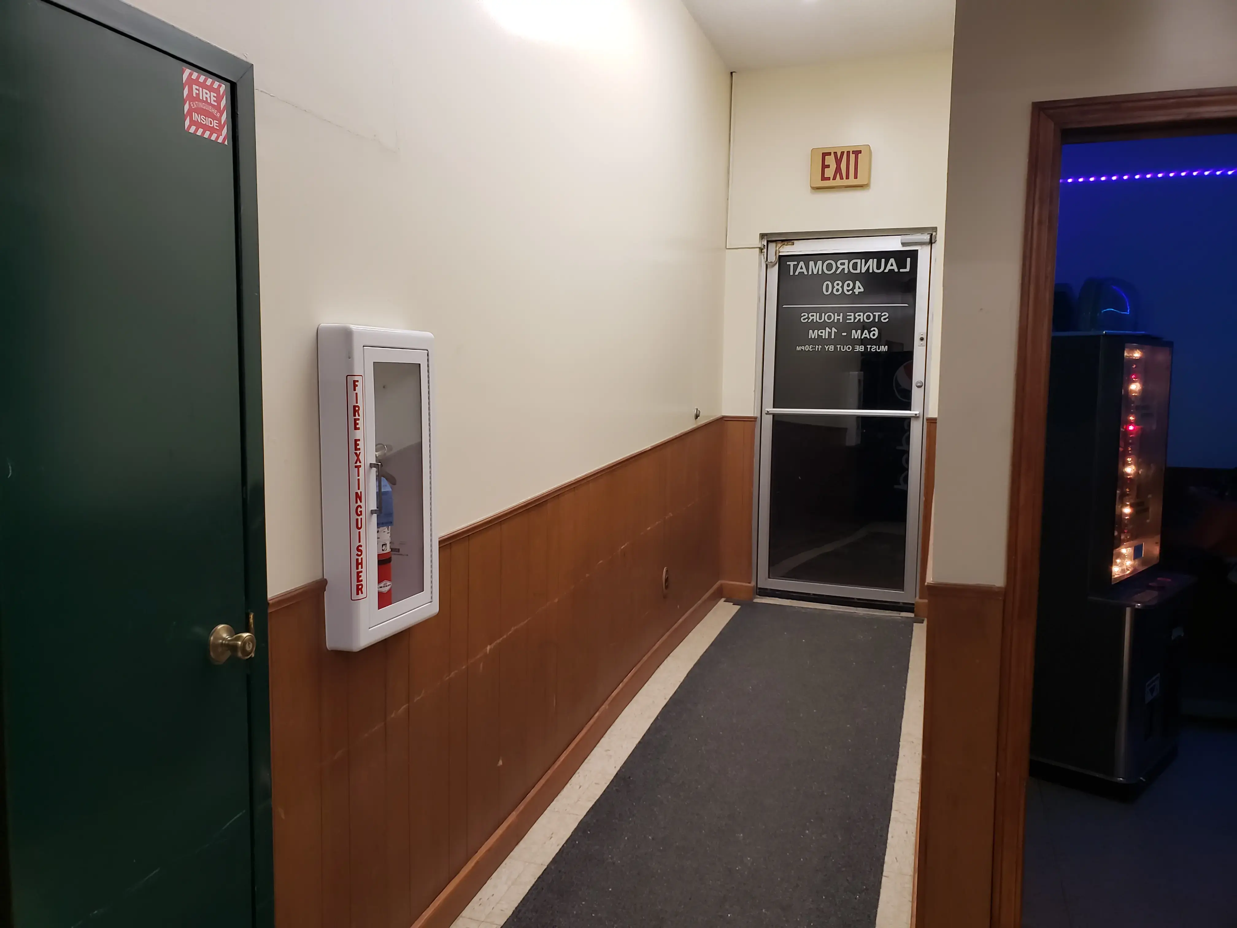 Onekama Laundromat - Image 7