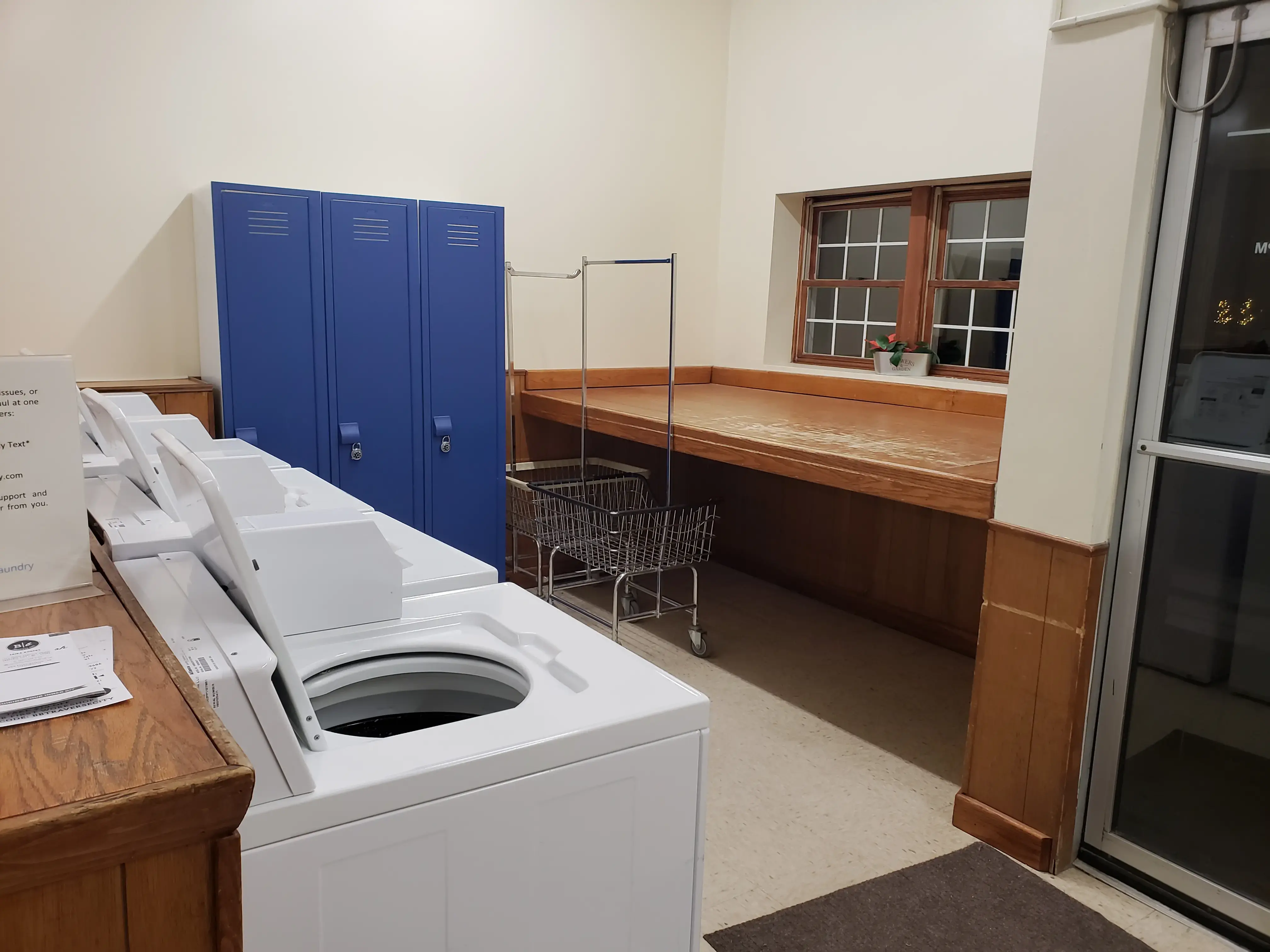 Onekama Laundromat thumbnail 4