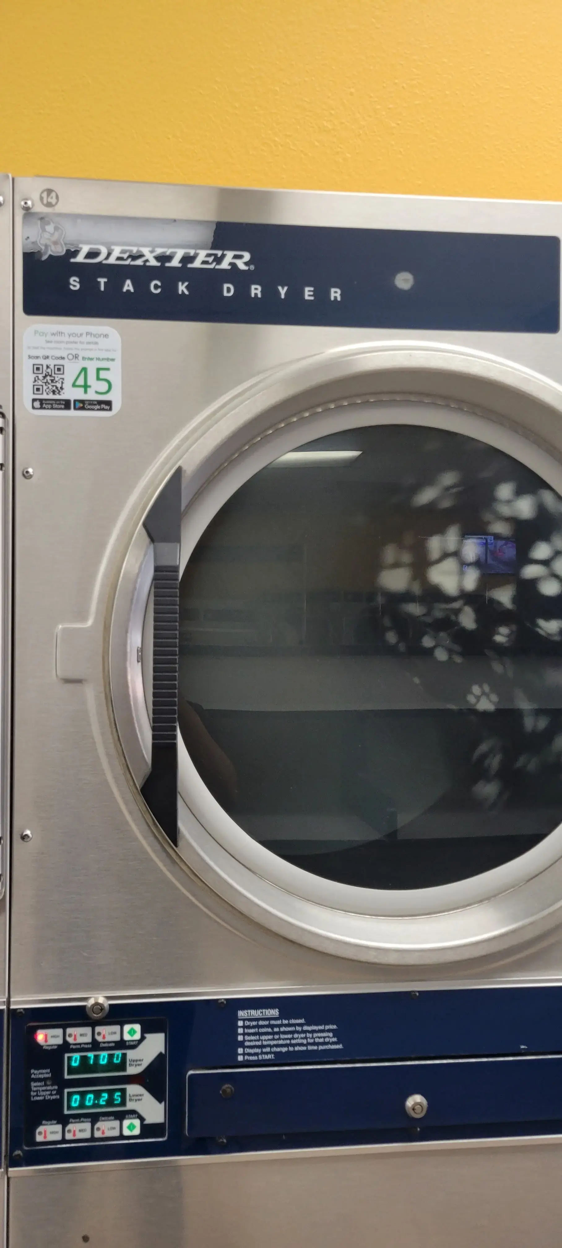 Ontario Coin Laundromat - Image 14