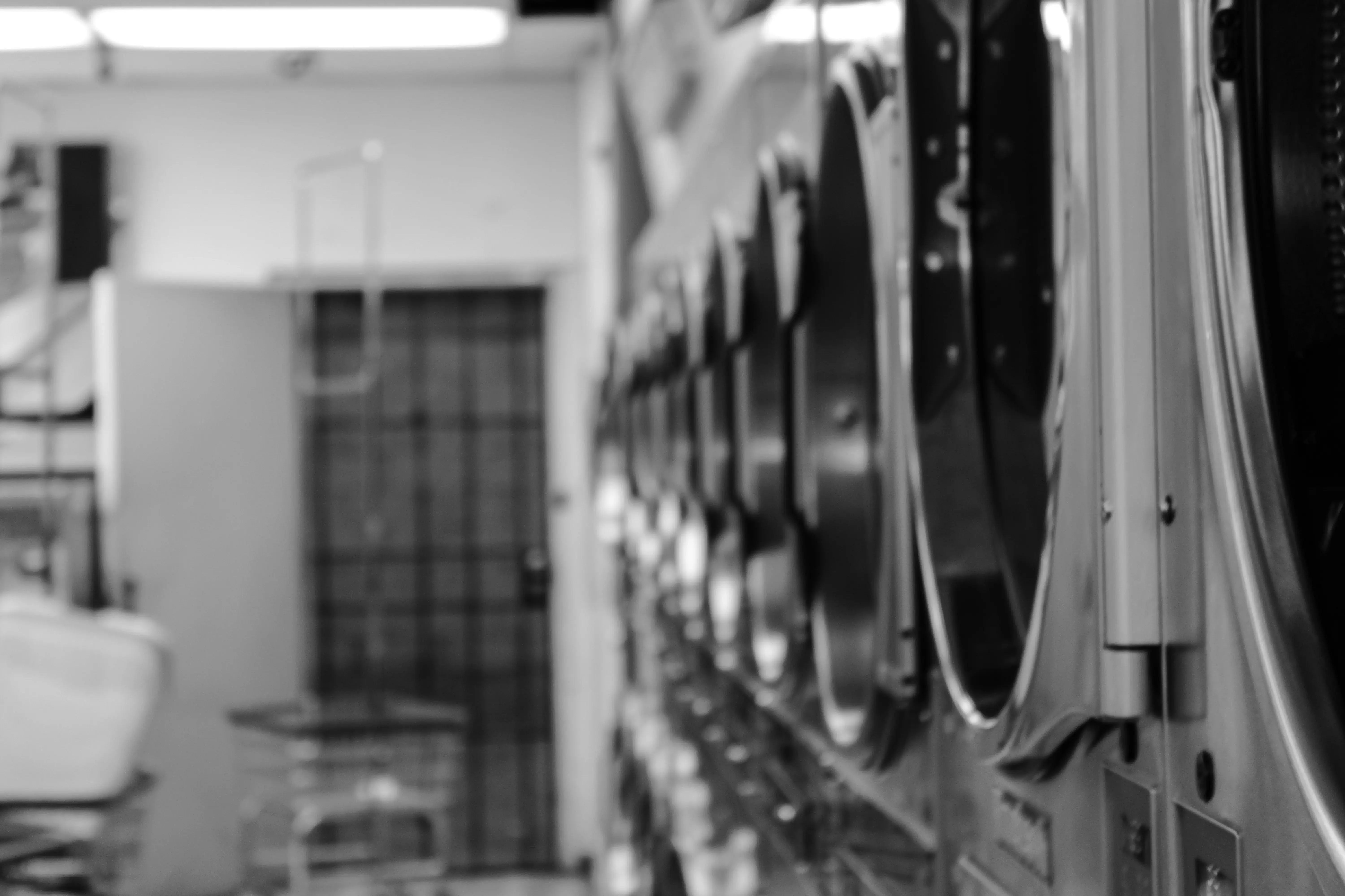 Ontario Coin Laundromat thumbnail 16